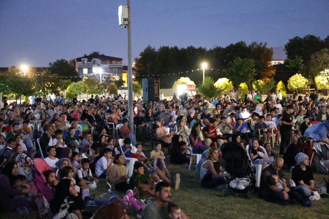 Kocaeli’de Açık Hava Sinema Günleri Başladı 03