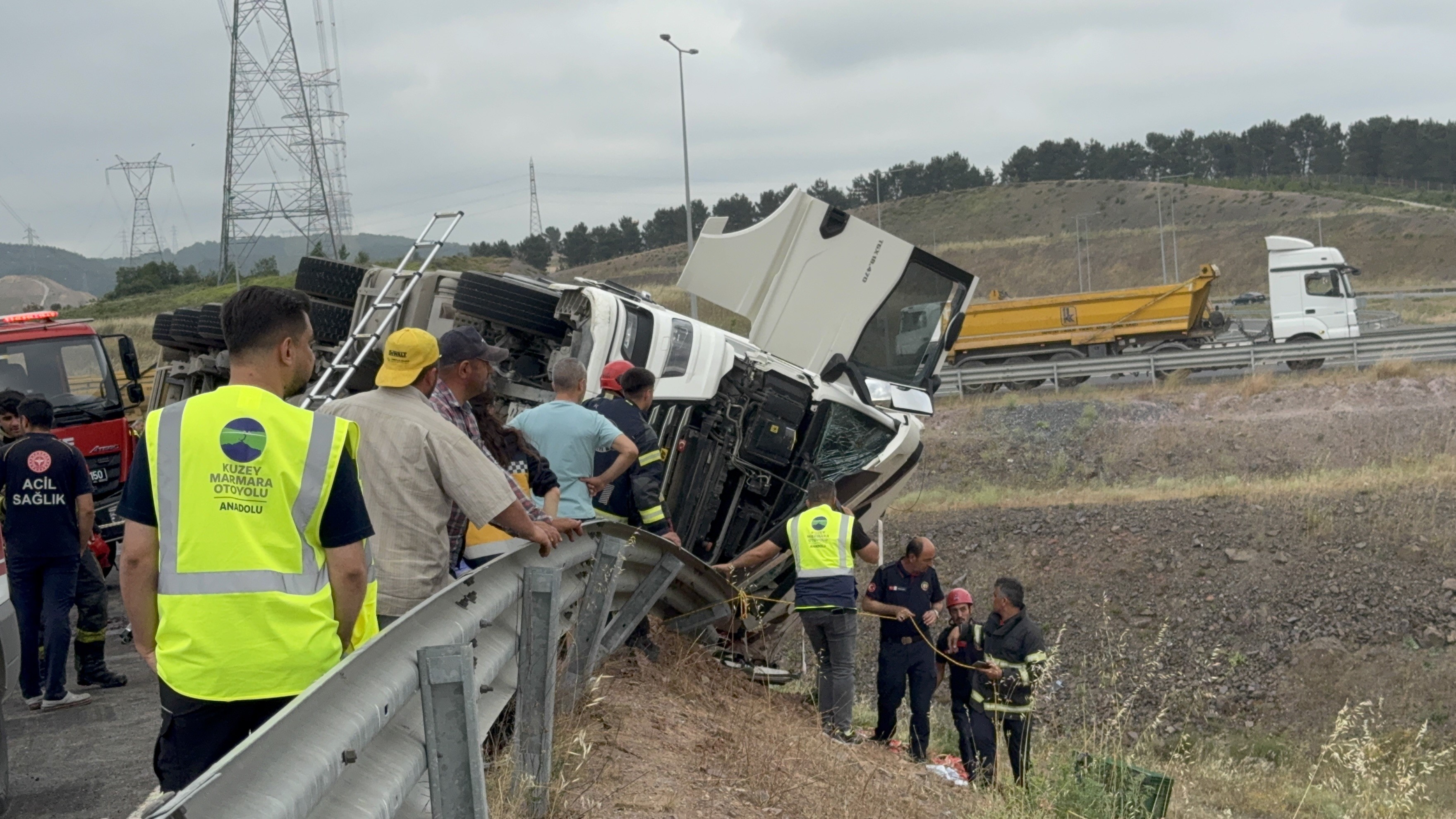 Kocaeli'de Feci Kaza! 1 Ölü 3 Yaralı 03