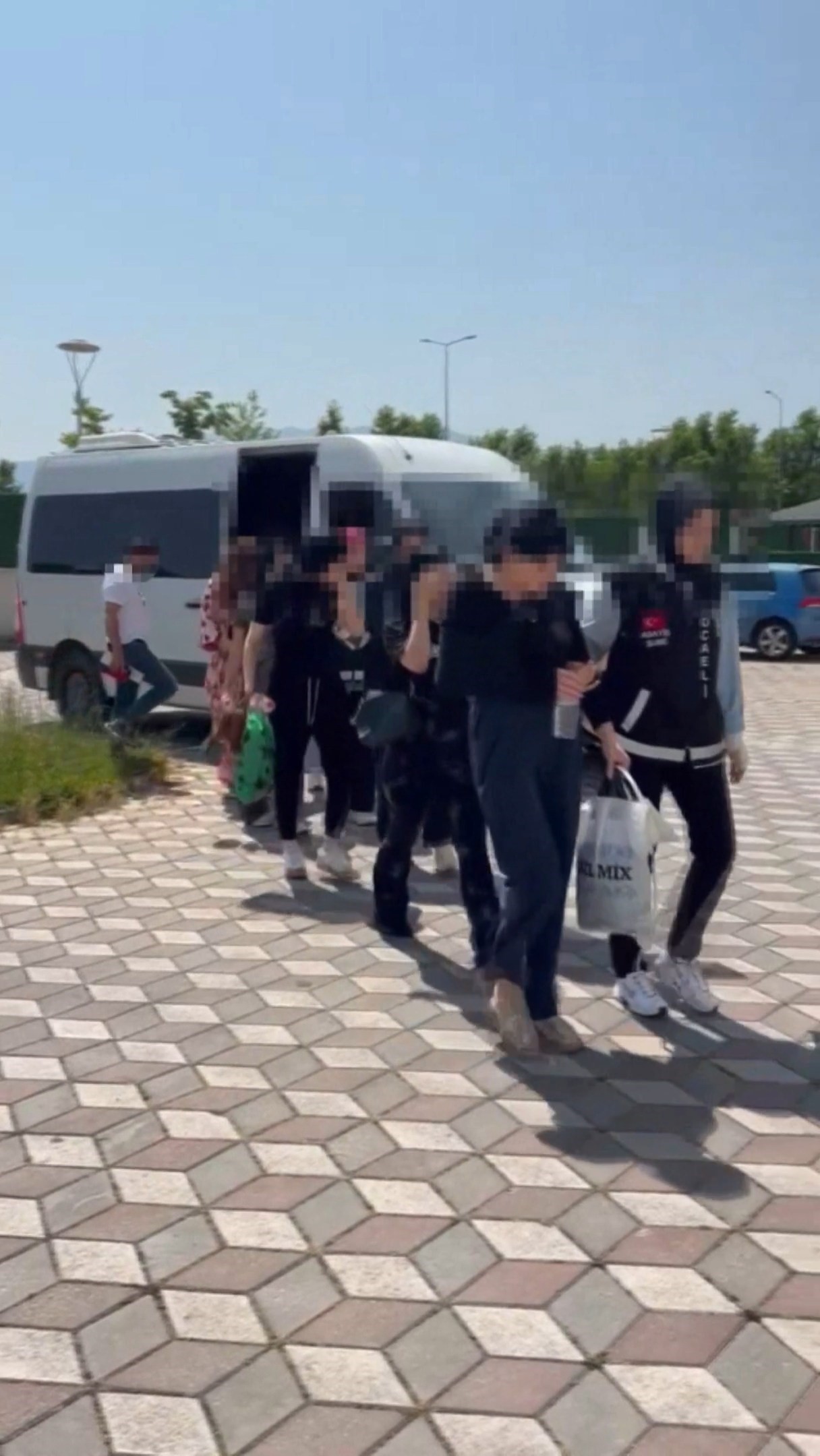 Kocaeli’de Fuhuş Operasyonu! 6 Tutuklu 04