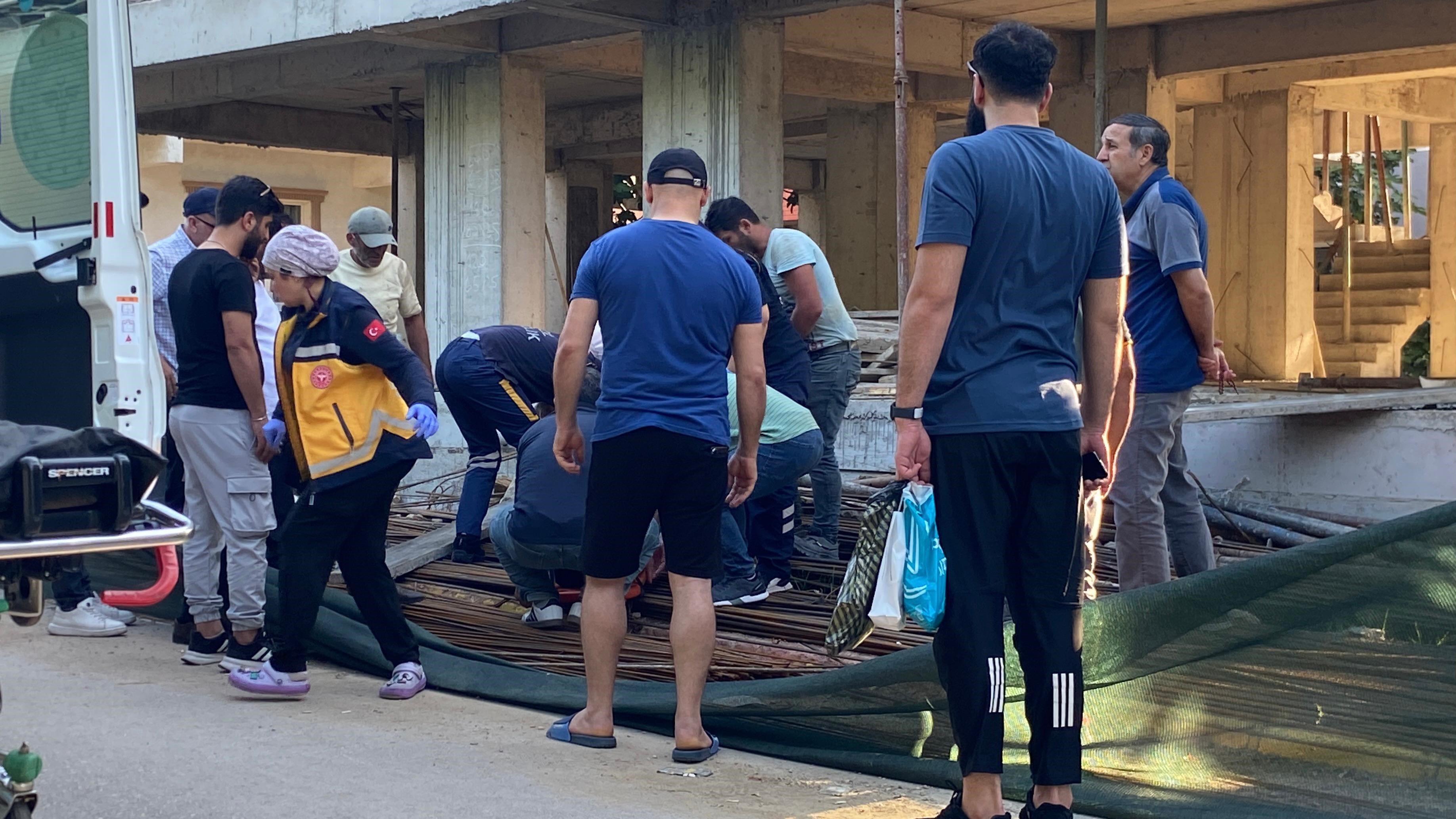 Kocaeli’de İş Kazası! 3. Kattan Demirlerin Üstüne Düştü 01
