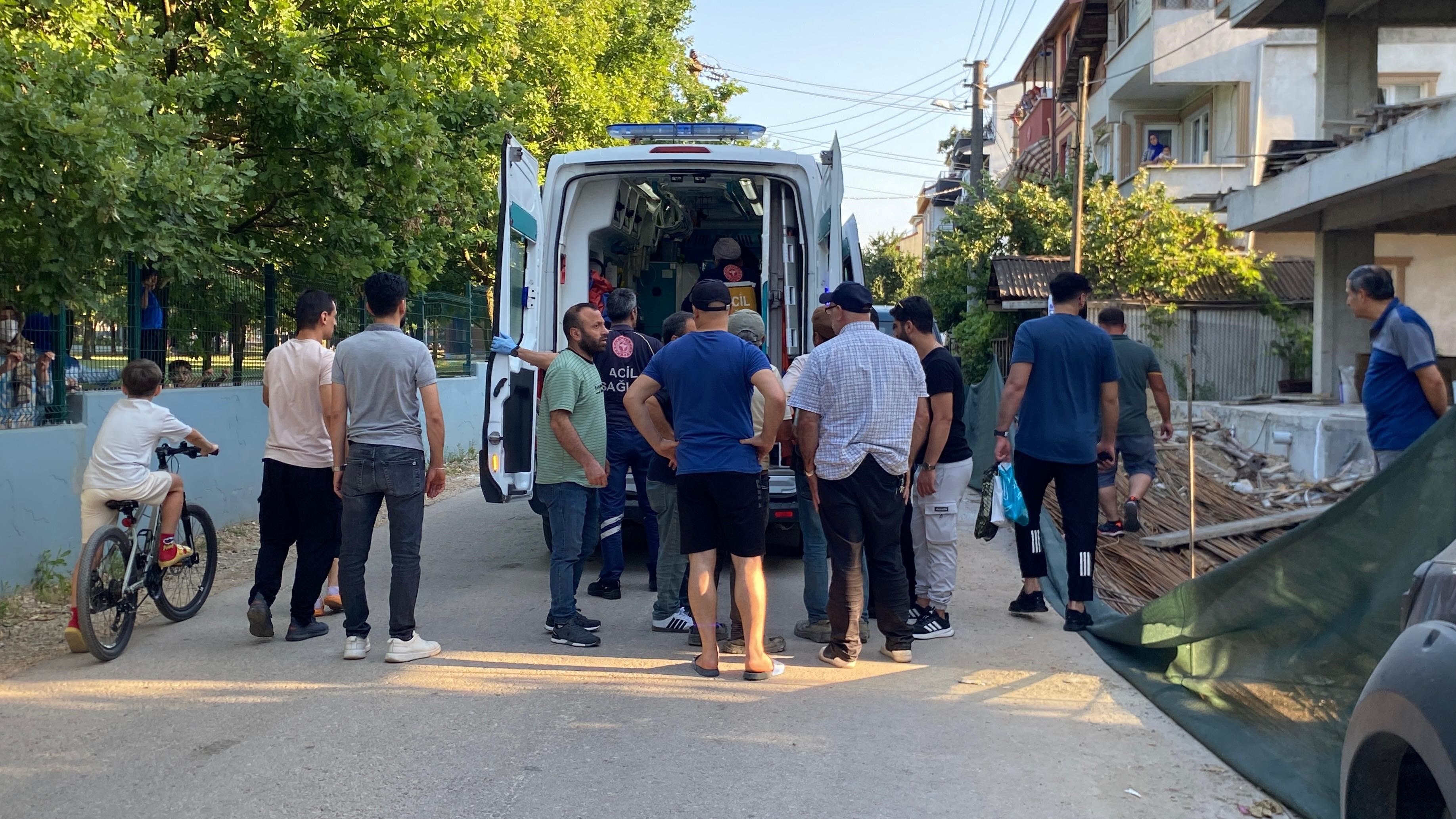 Kocaeli’de İş Kazası! 3. Kattan Demirlerin Üstüne Düştü 04