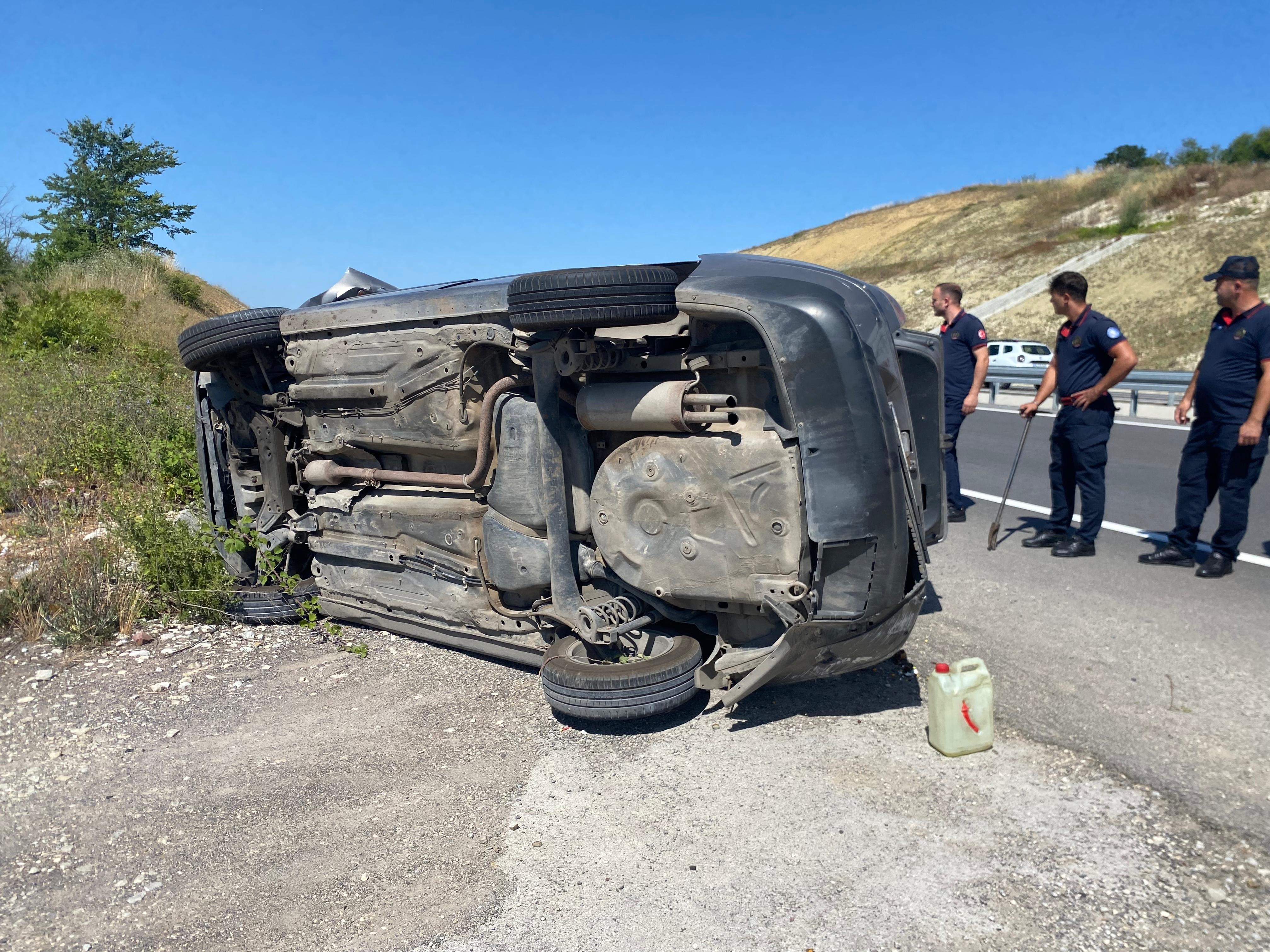 Kocaeli’de Takla Atan Otomobilden Mucizevi Kurtuluş 01