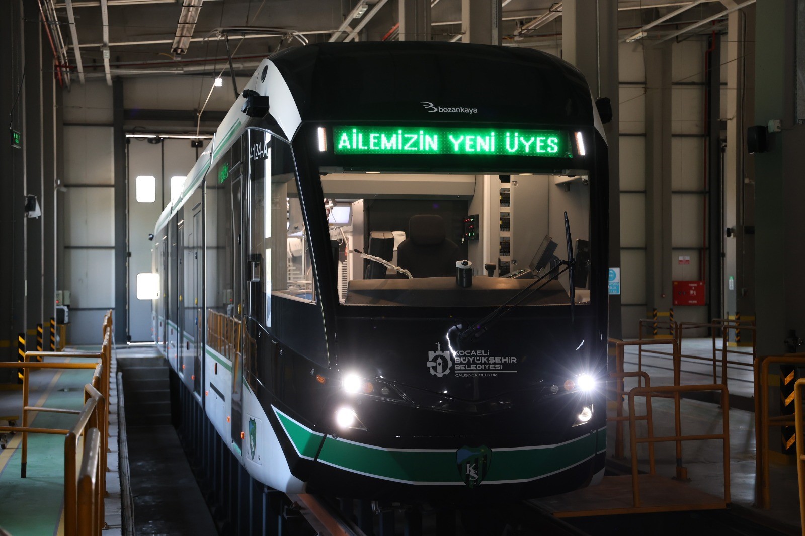 Kocaeli’de Toplu Ulaşımda Yeni Dönem! 6. Tramvay Hizmete Girdi (6)