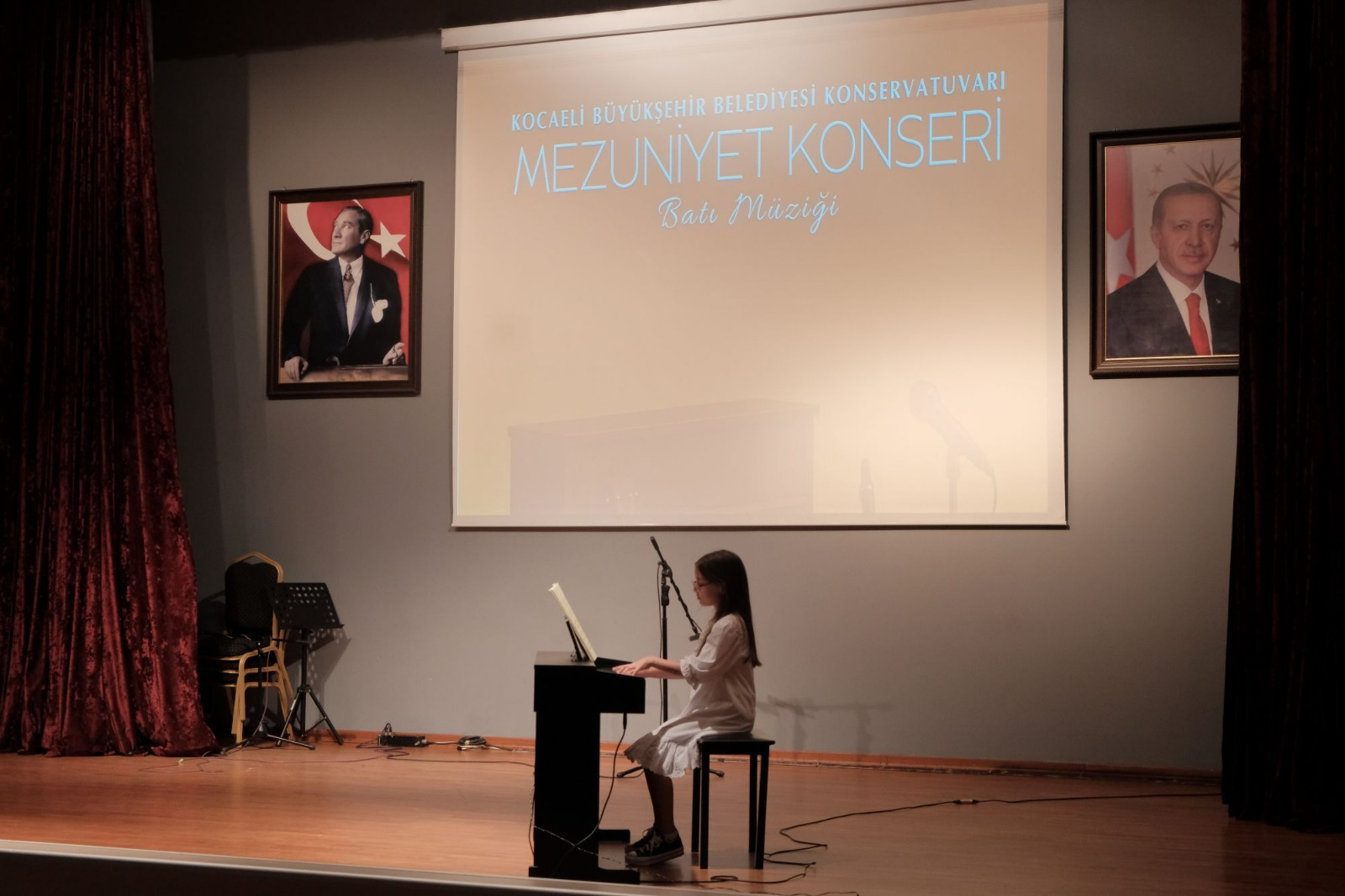 Konservatuvarda Mezuniyet Coşkusu (4)