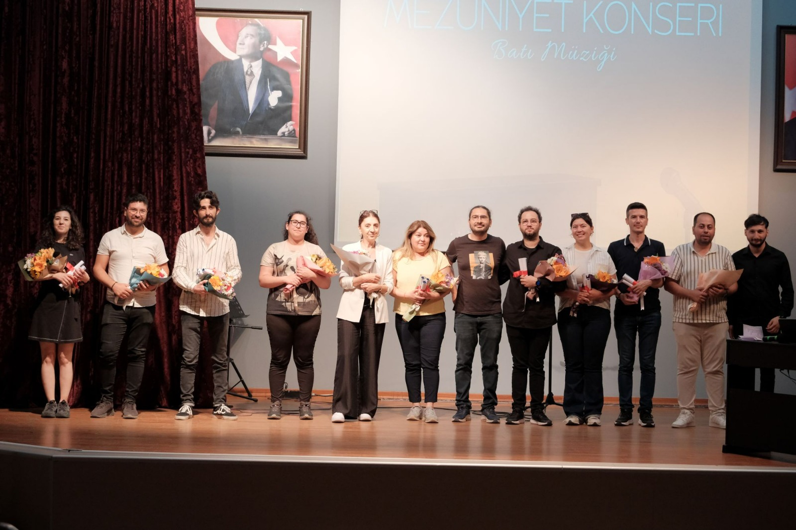 Konservatuvarda Mezuniyet Coşkusu (5)