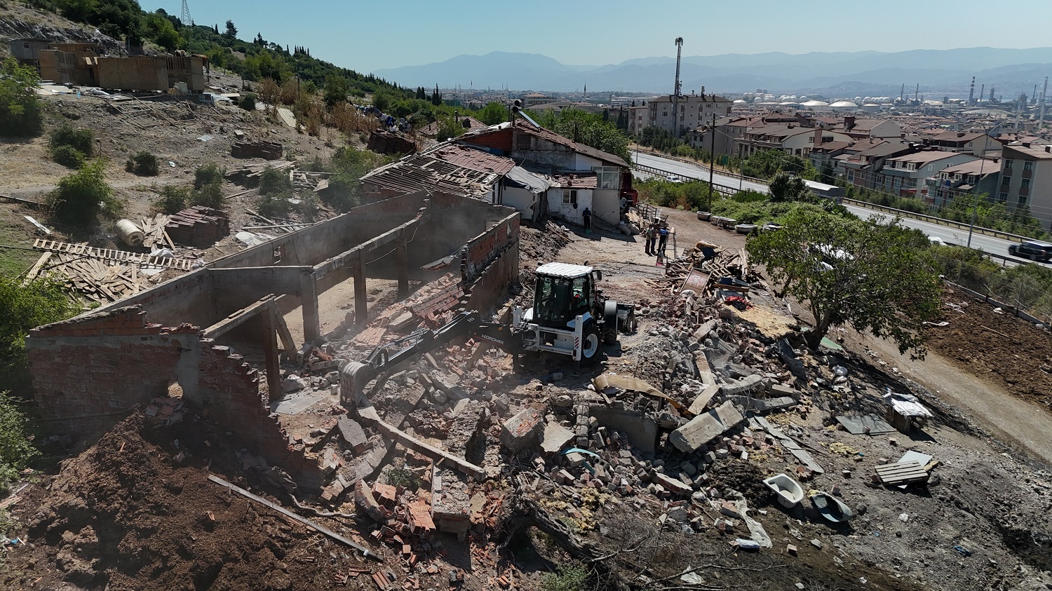 Körfez’de Kaçak Yapılara Müdahale 3