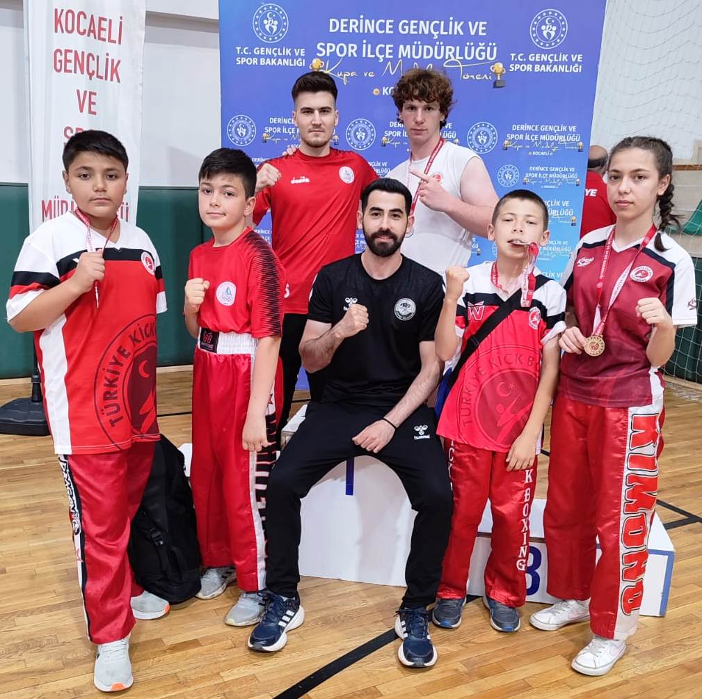 Körfezli̇ Ki̇ck Boksçularin Hedefi̇ Türki̇ye Şampi̇yonasi
