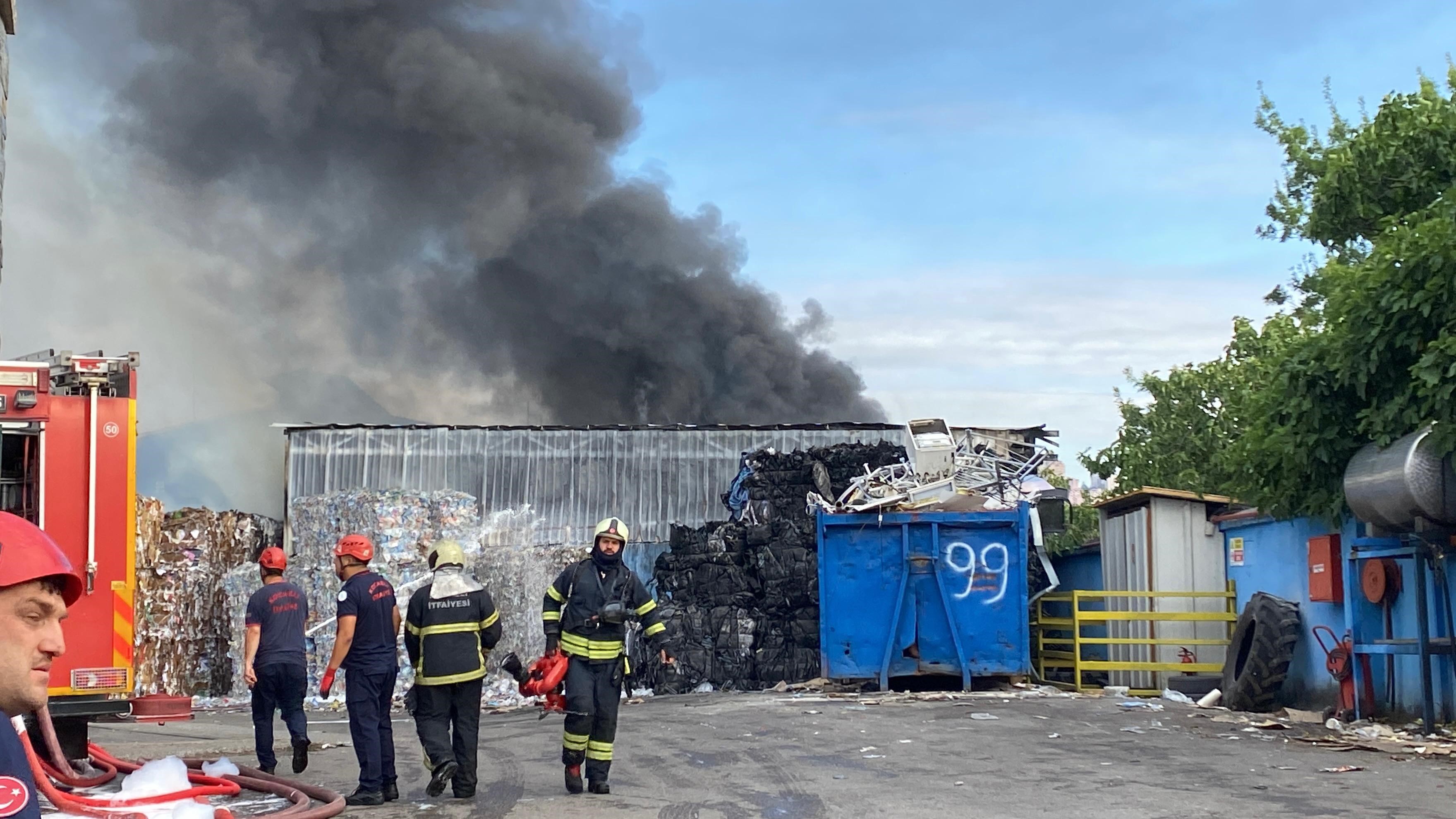 Kullar'da Korkutan Yangın 05