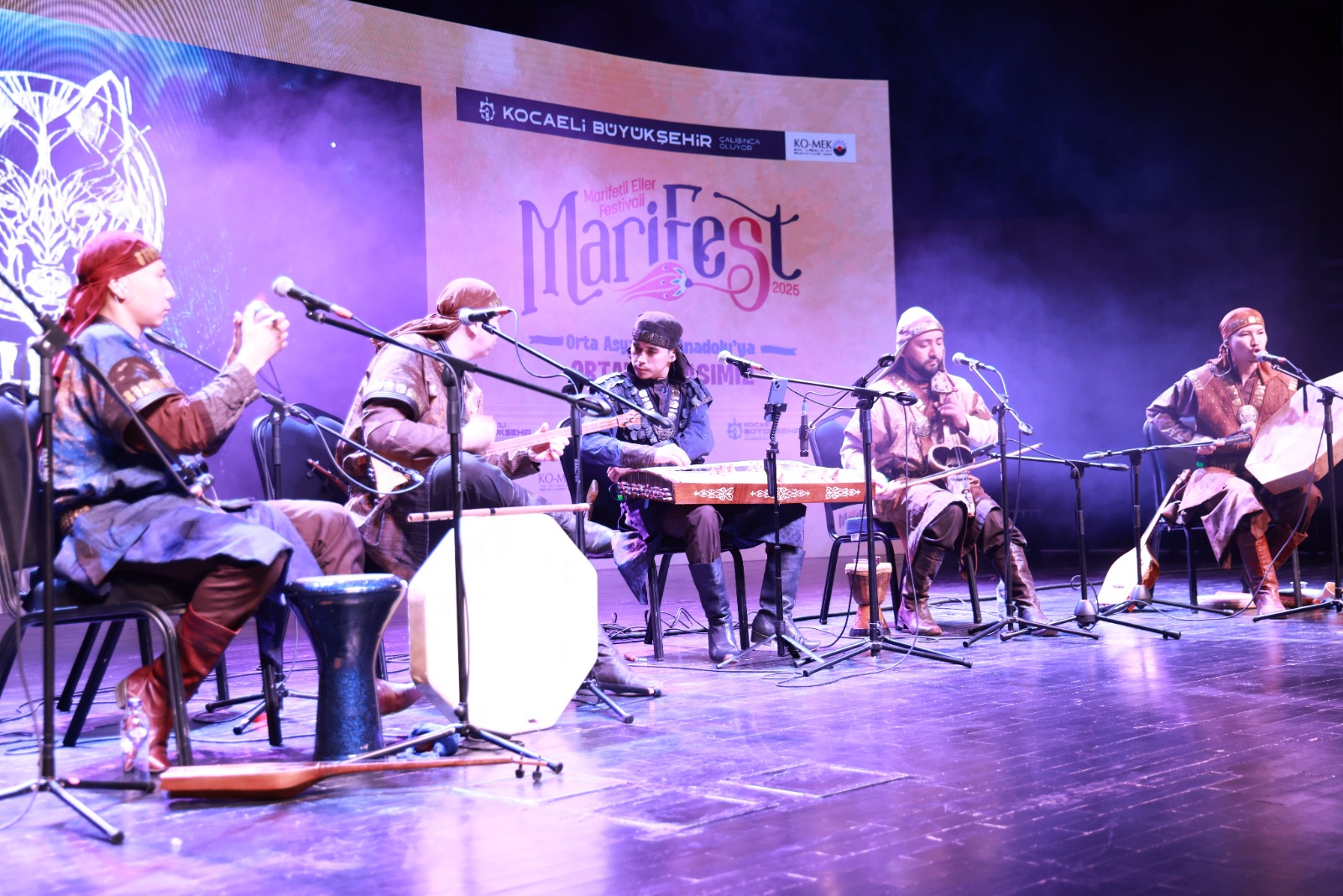 Mari̇fes'te Turan Ethno Folk Ensemble Rüzgarı1