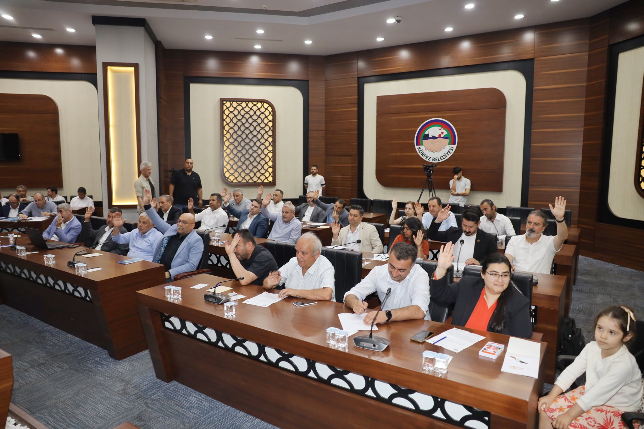 Mecli̇s Toplantisi (2)