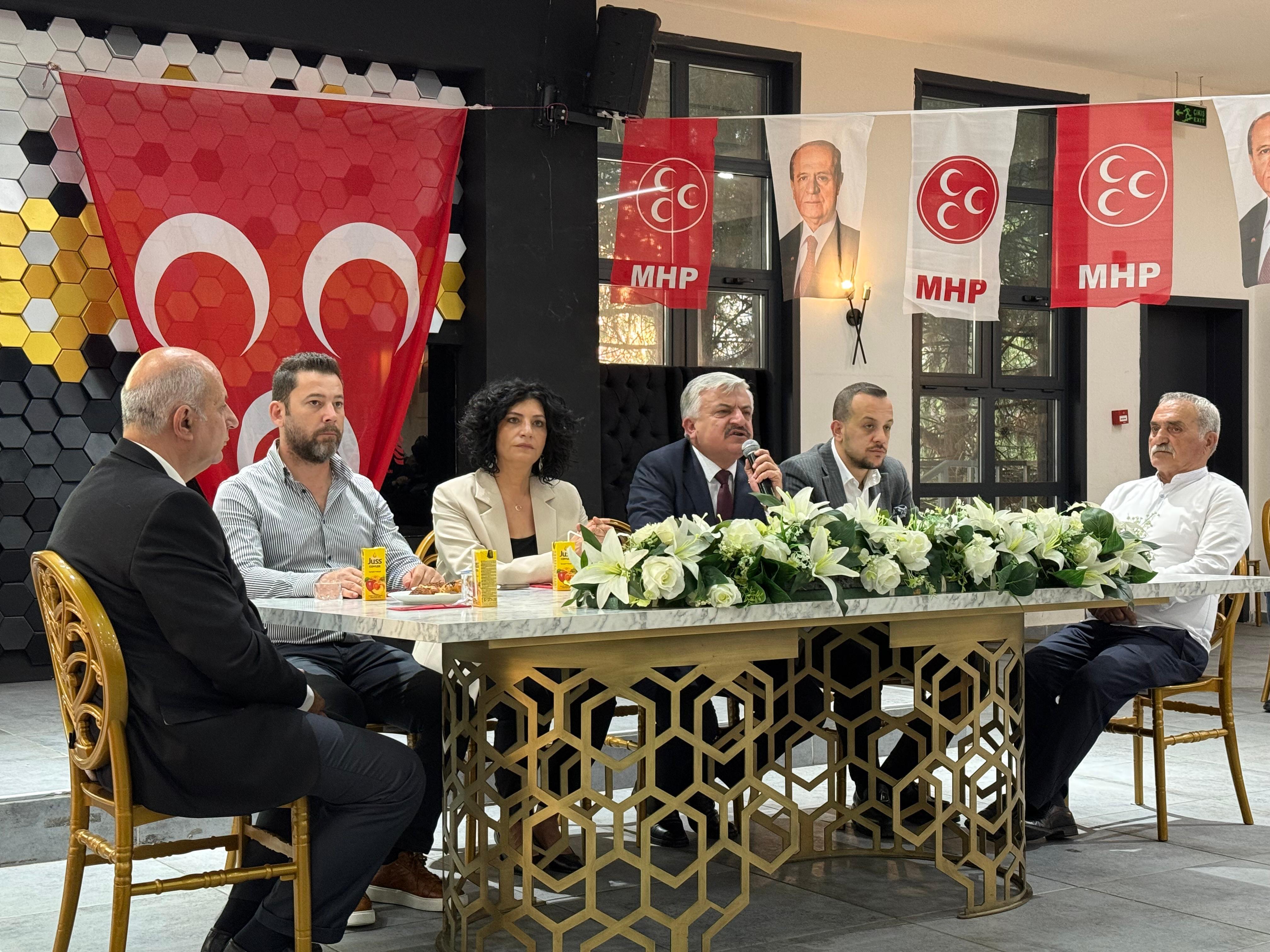 Mhp Gölcük’te Gövde Gösterisi Gibi Toplantı! (2)