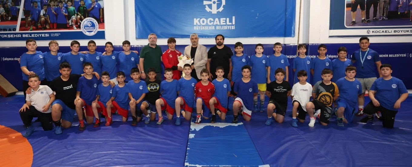 Milli Güreşçimize Harika Karşılama Töreni 2