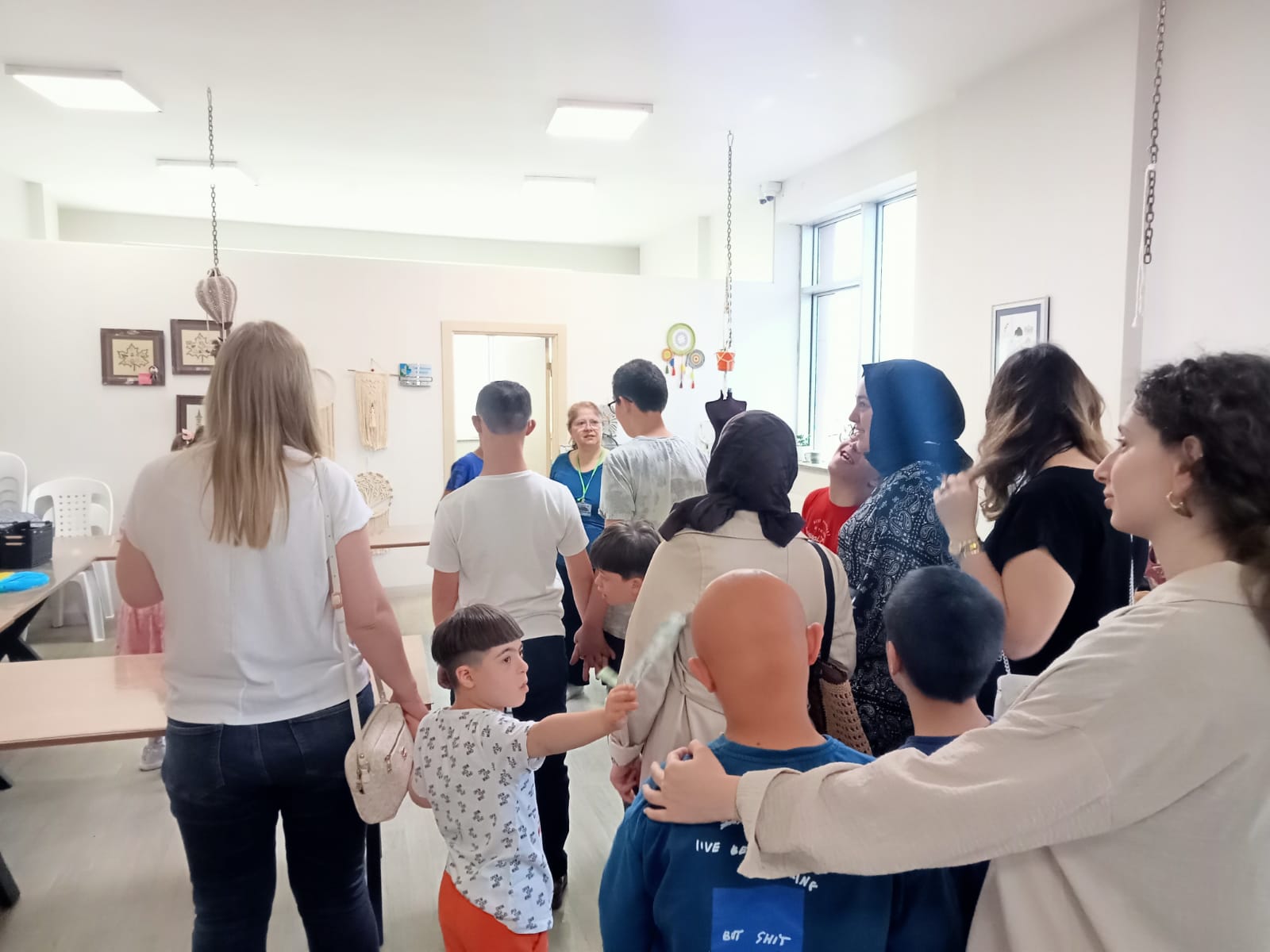 Özel Çocuklar Izgim'de Kitaplarla Ve El Sanatlariyla Tanisti (4)