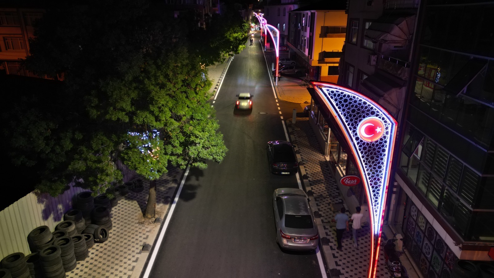 Sehit Kazim Caddesi Atatürk'ün Isigiyla Aydinlaniyor (4)
