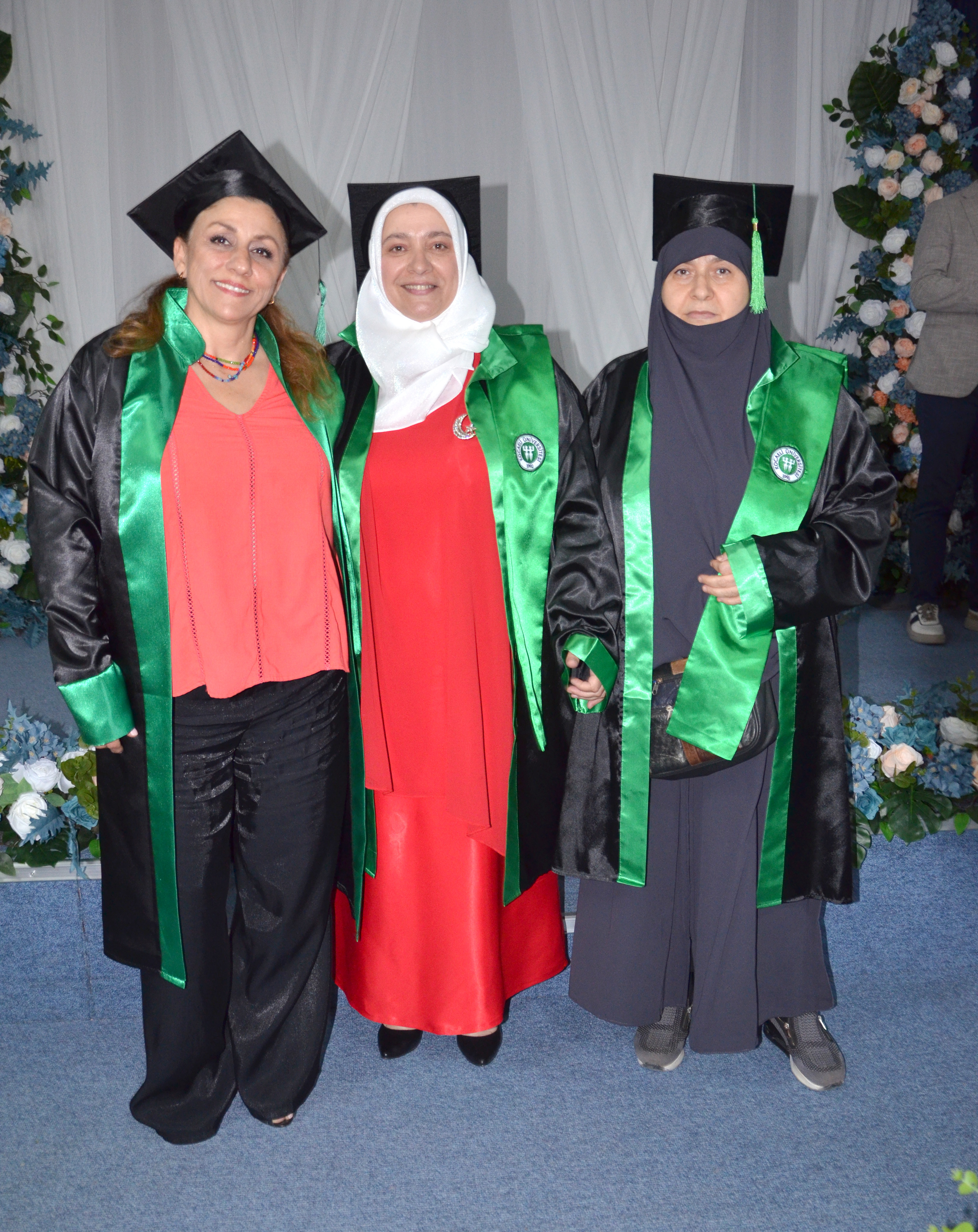 Yarım Kalan Hayaller Gerçek Oldu! “34 Yaş Üstü Kadınlar Kontenjanıyla Diplomalarını Aldılar (1)