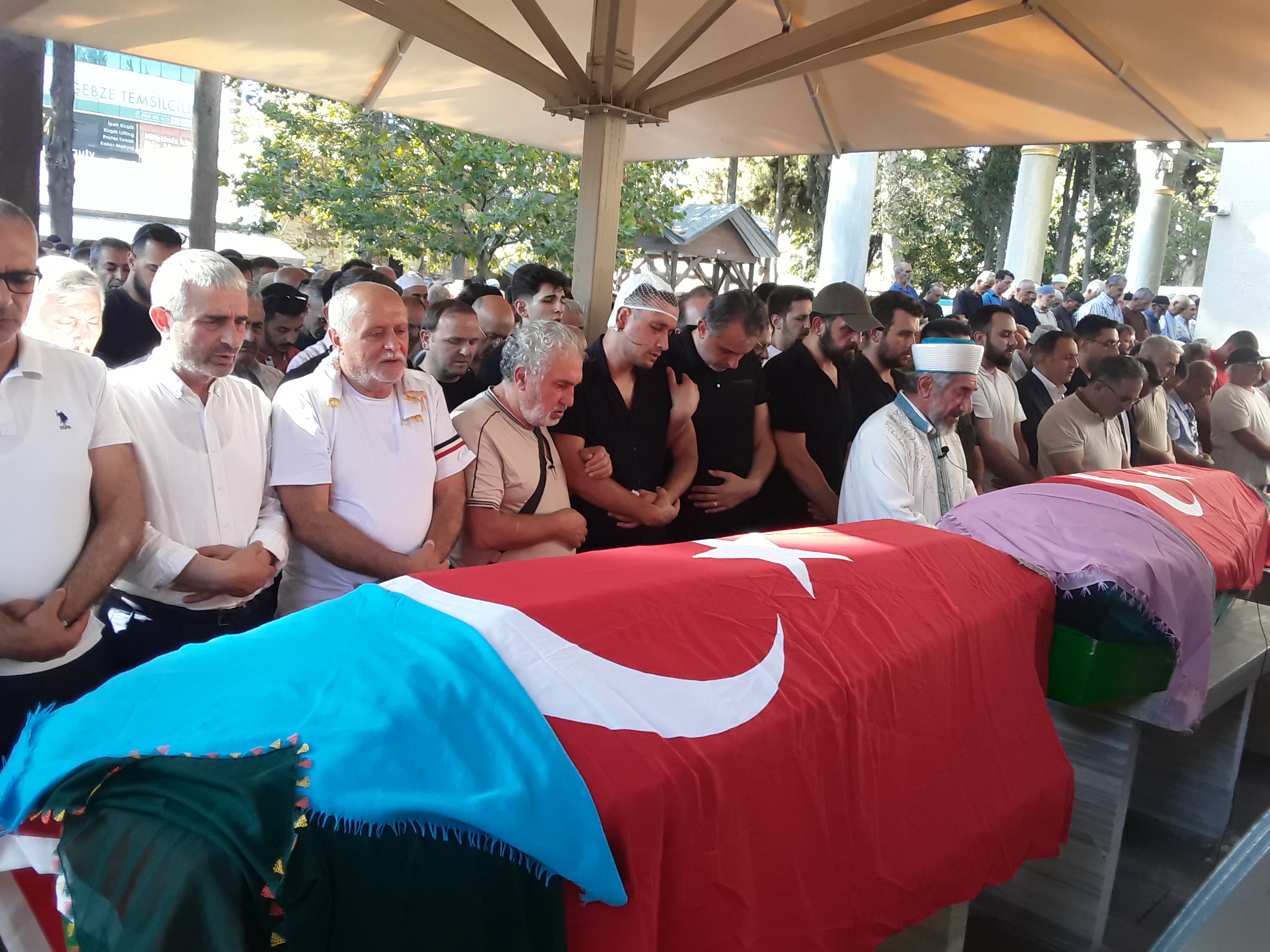 Feci kazada hayatını kayden 