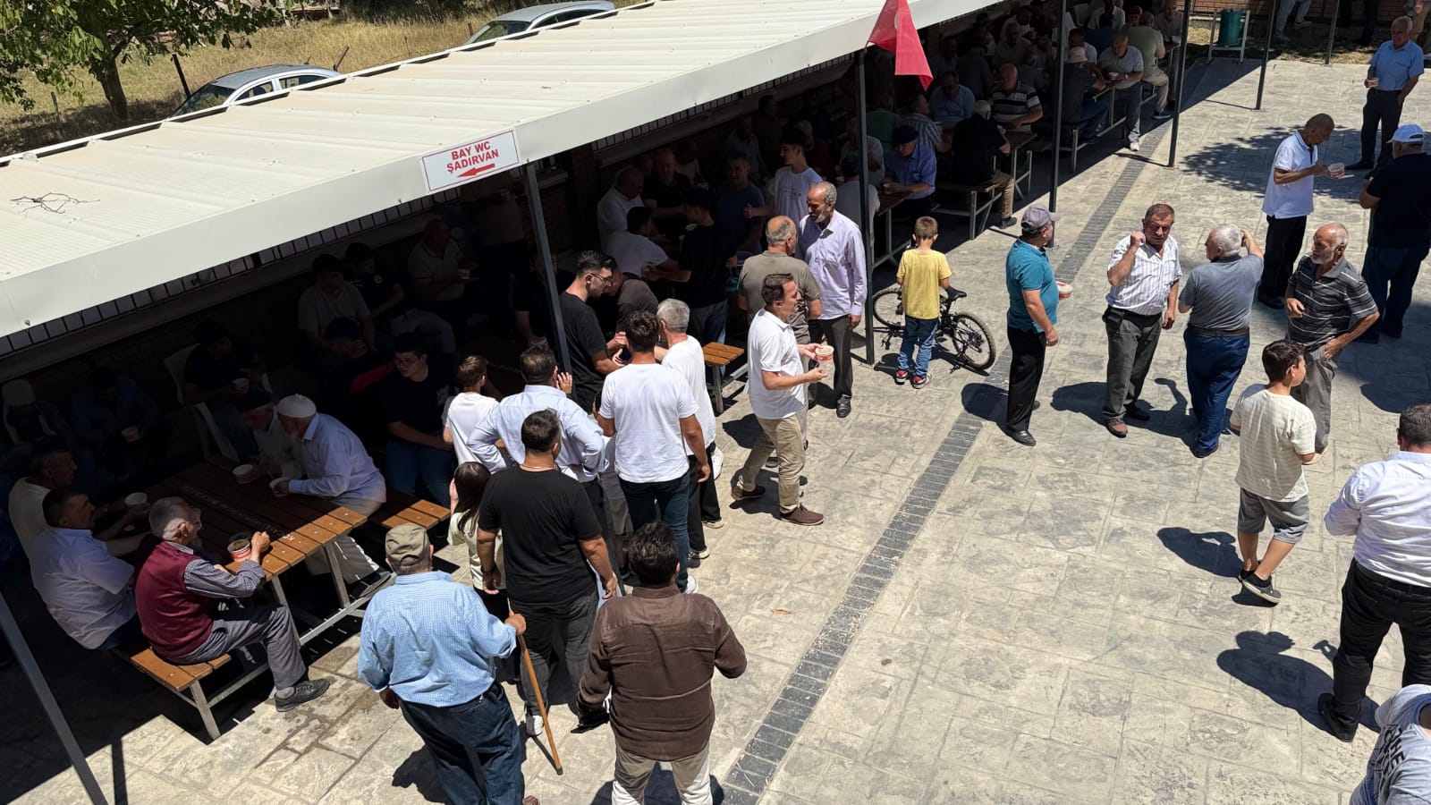 Alikahya’da Geleneksel Zemzemli Aşure Etkinliği Yoğun İlgi Gördü (2)