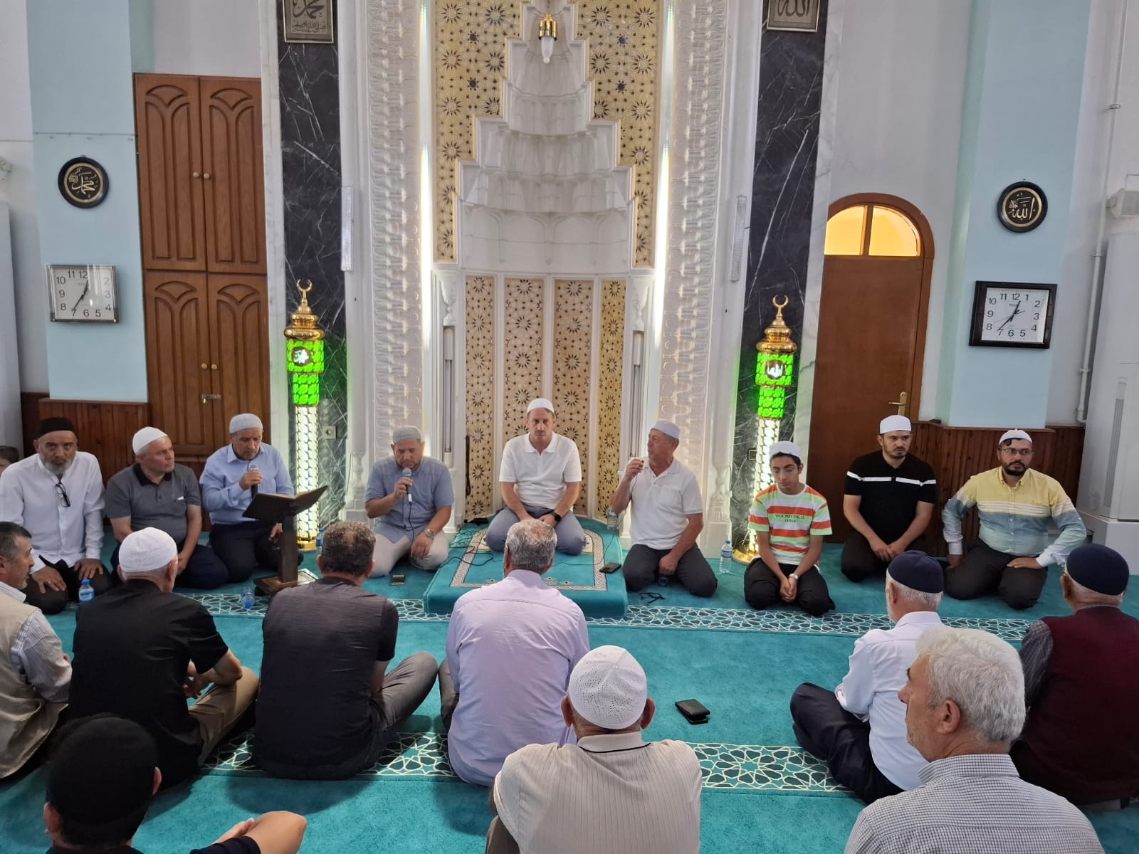 Alikahya’da Geleneksel Zemzemli Aşure Etkinliği Yoğun İlgi Gördü (4)