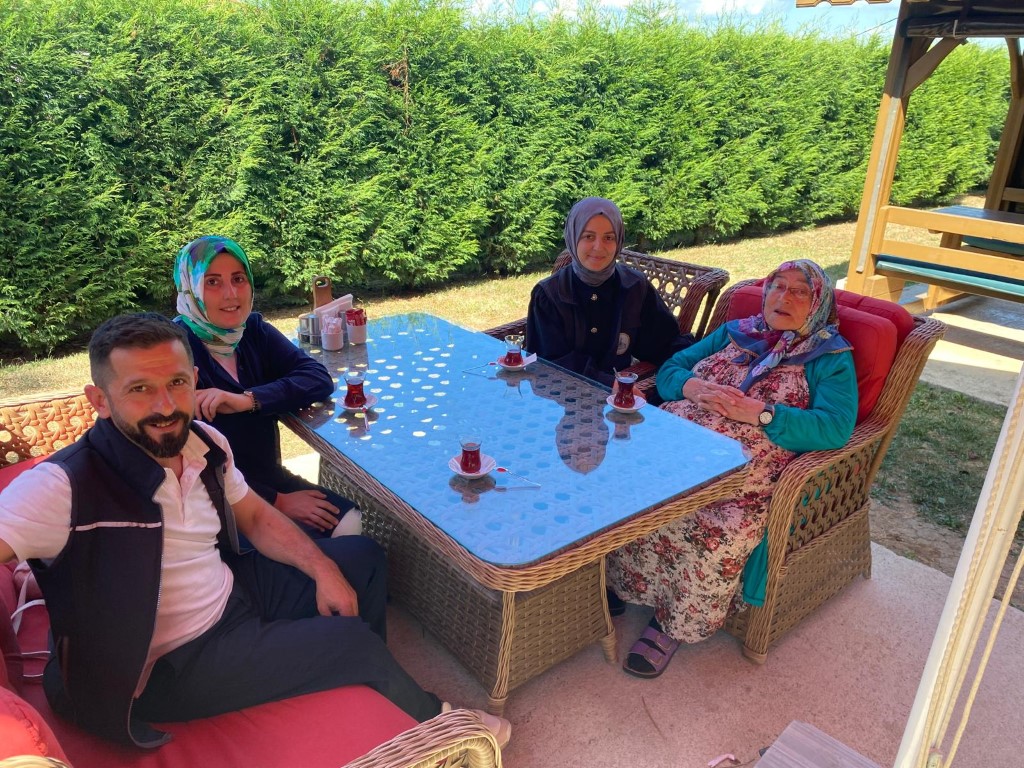 ‘Alo Evlat’ Gönüllere Dokunuyor 3