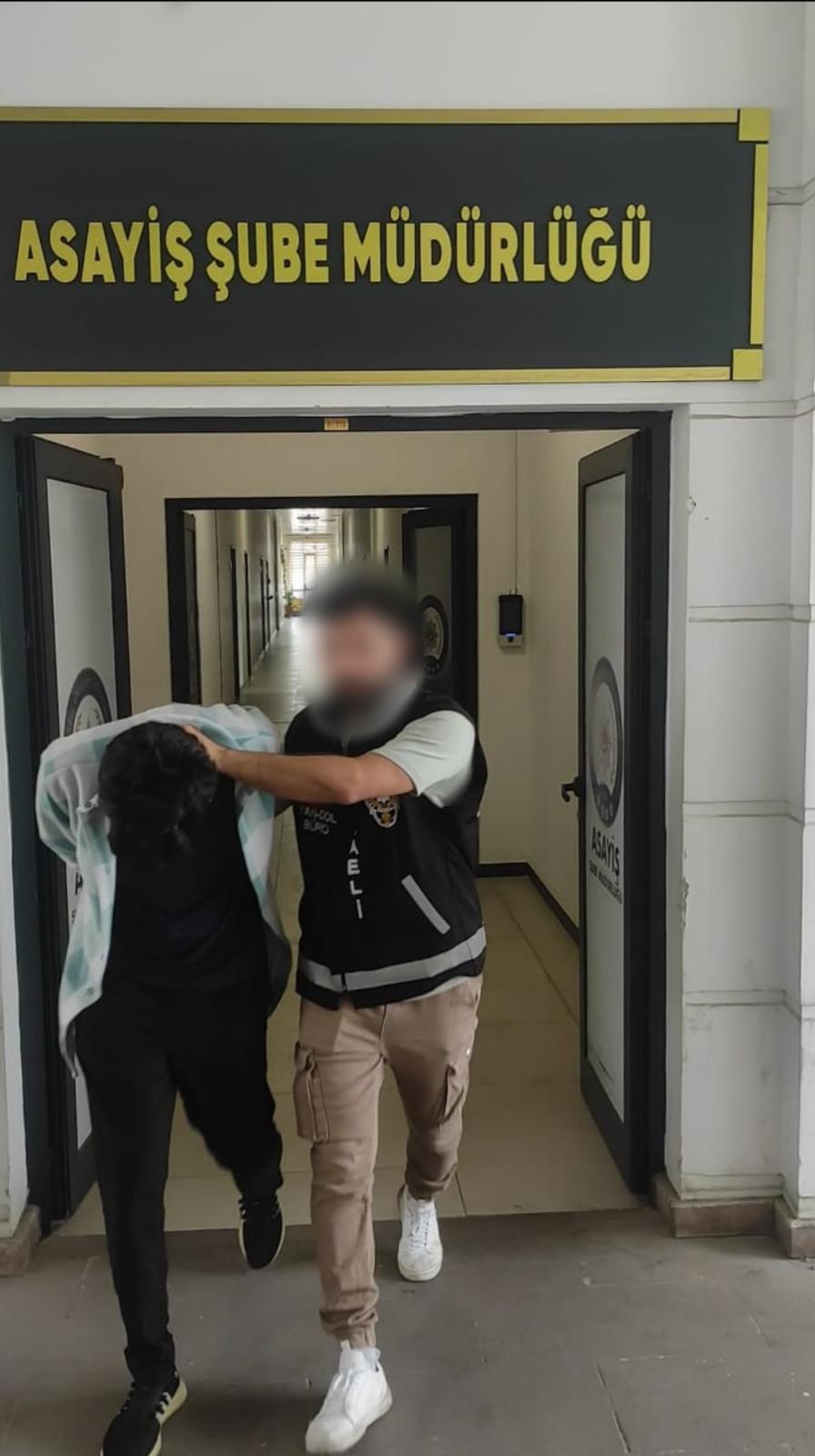 Altın Ve Dolarla Vurgun Yaptılar! (1)