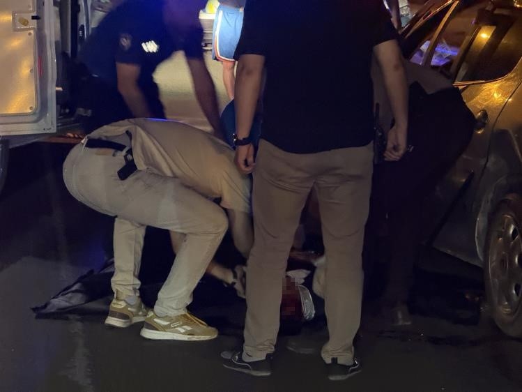 Bariyerlere Çarpan Otomobilin Sürücüsü Hayatını Kaybetti (2)
