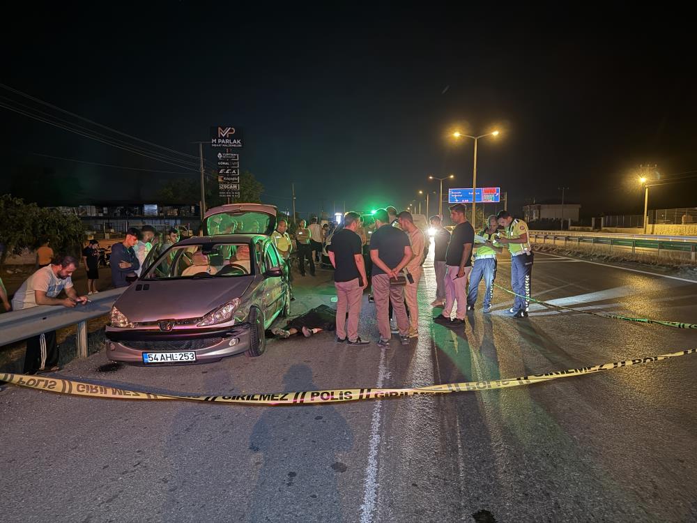 Bariyerlere Çarpan Otomobilin Sürücüsü Hayatını Kaybetti (4)
