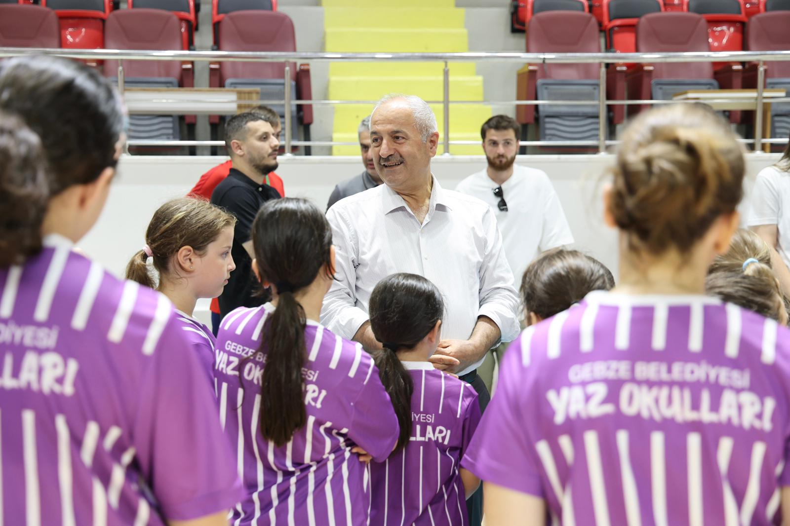 Başkan Büyükgöz'den Yaz Spor Okulları'na Ziyaret (5)