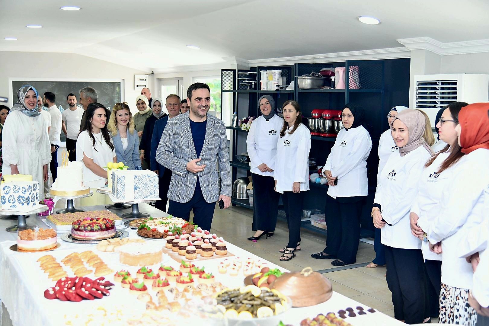 Başkan Özlü Pastacilik Mezuniyet2