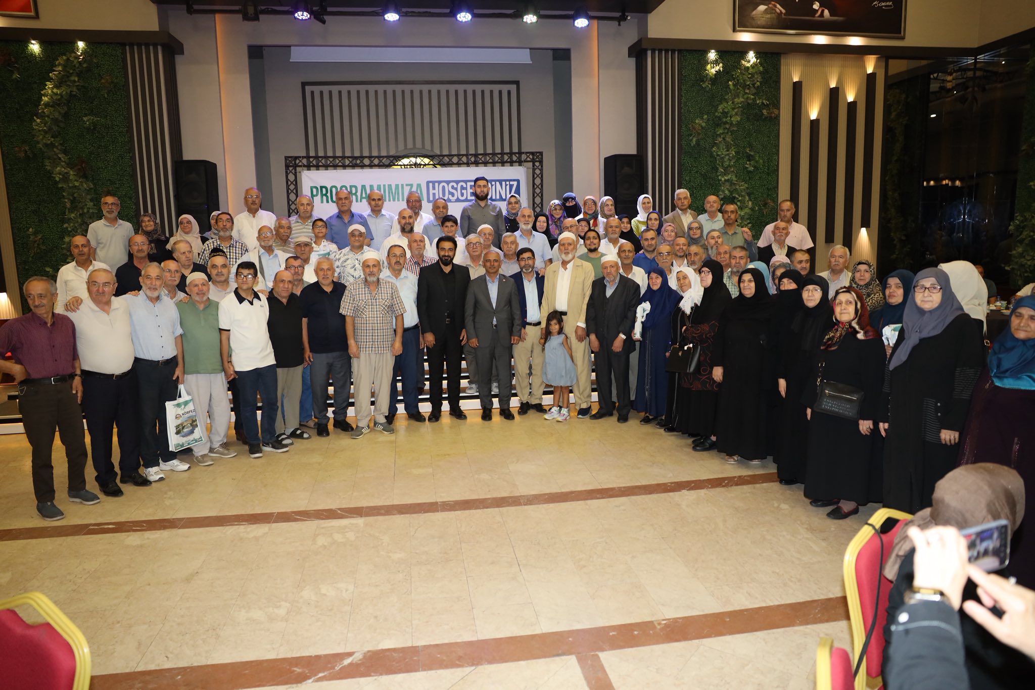 Başkan Söğüt, Hacdan Dönen Vatandaşlarla Buluştu (7)