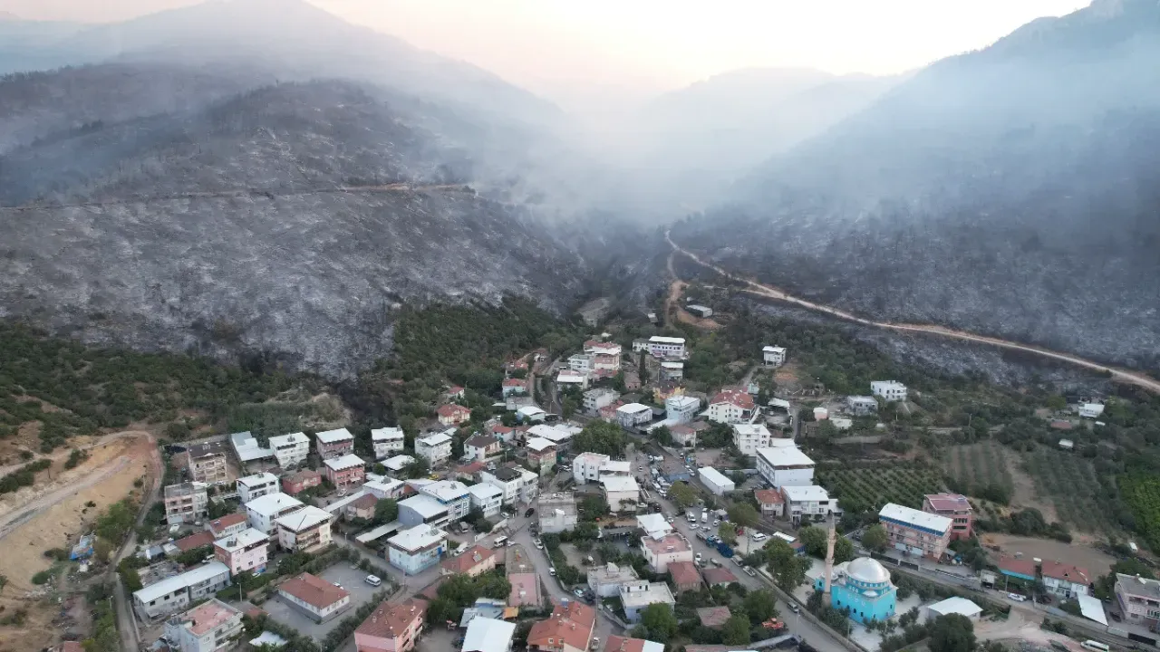 Bursa’da Yangının Yürek Yakan Yüzü Gün Doğunca Görüldü (1)-1