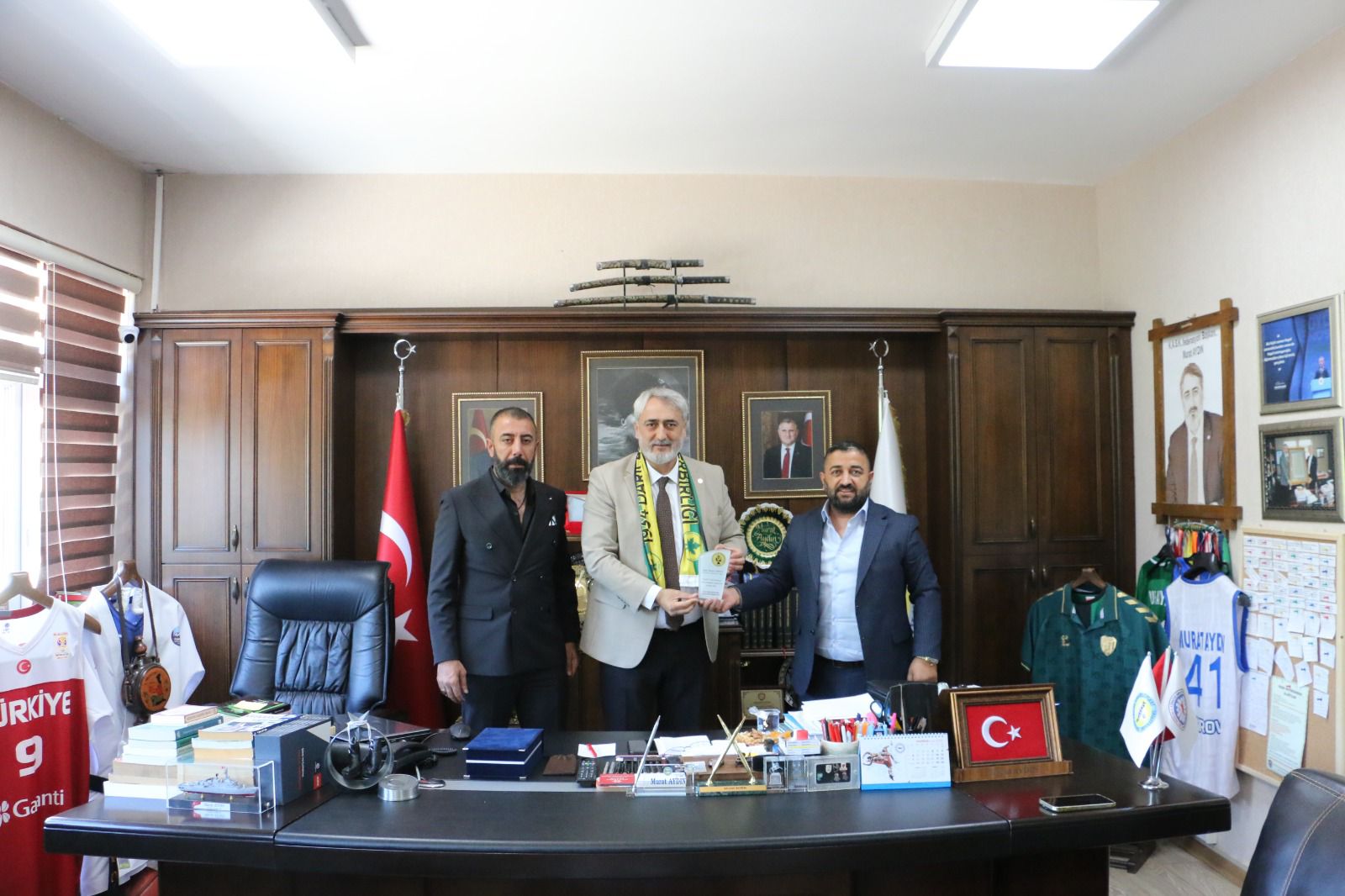 Darıca Gençlerbirliği’nden Kaskf Başkanı Aydın’a Ziyaret (1)