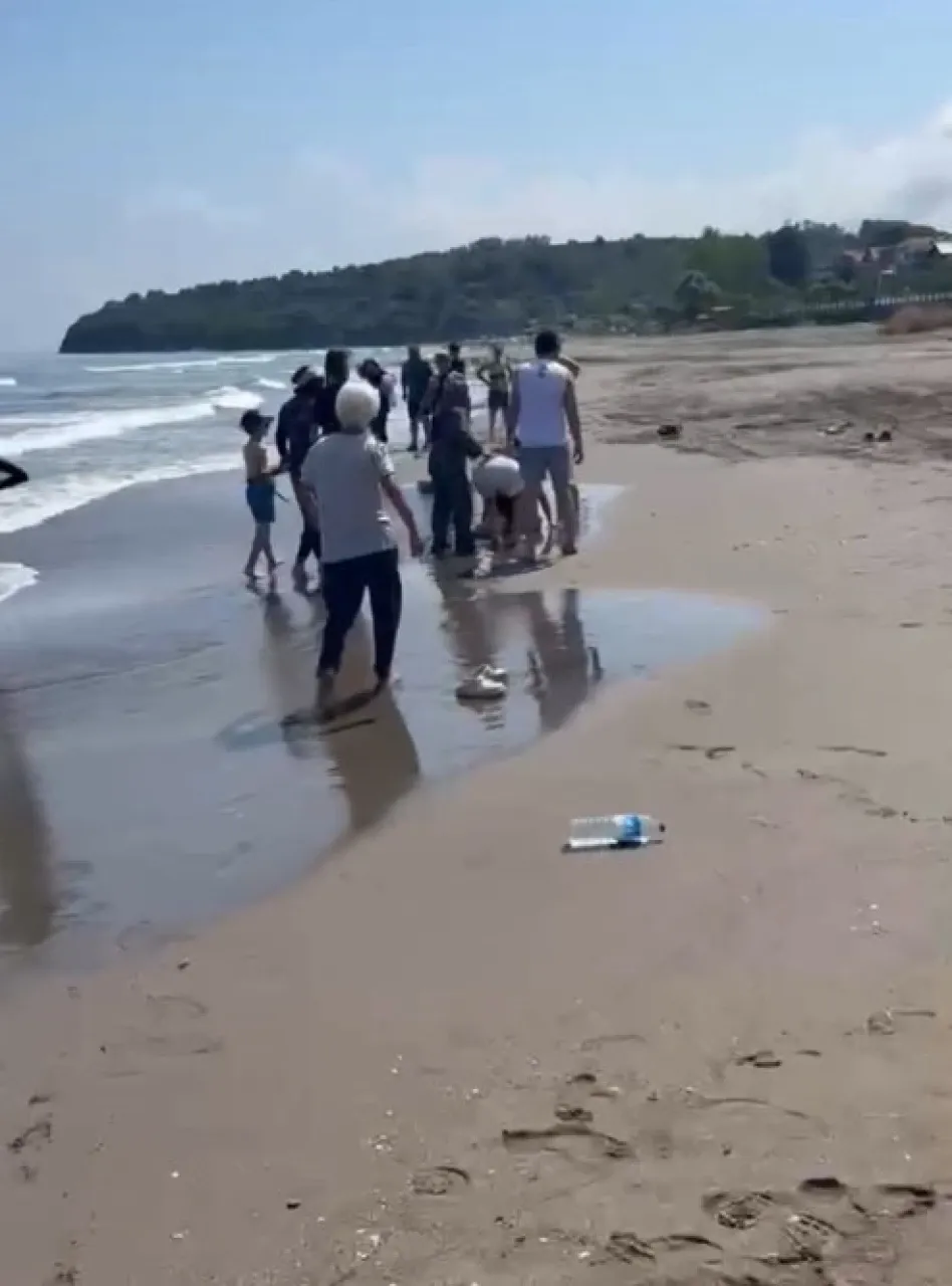 Denize Giren Aile Facianın Eşiğinden Döndü (1)-2