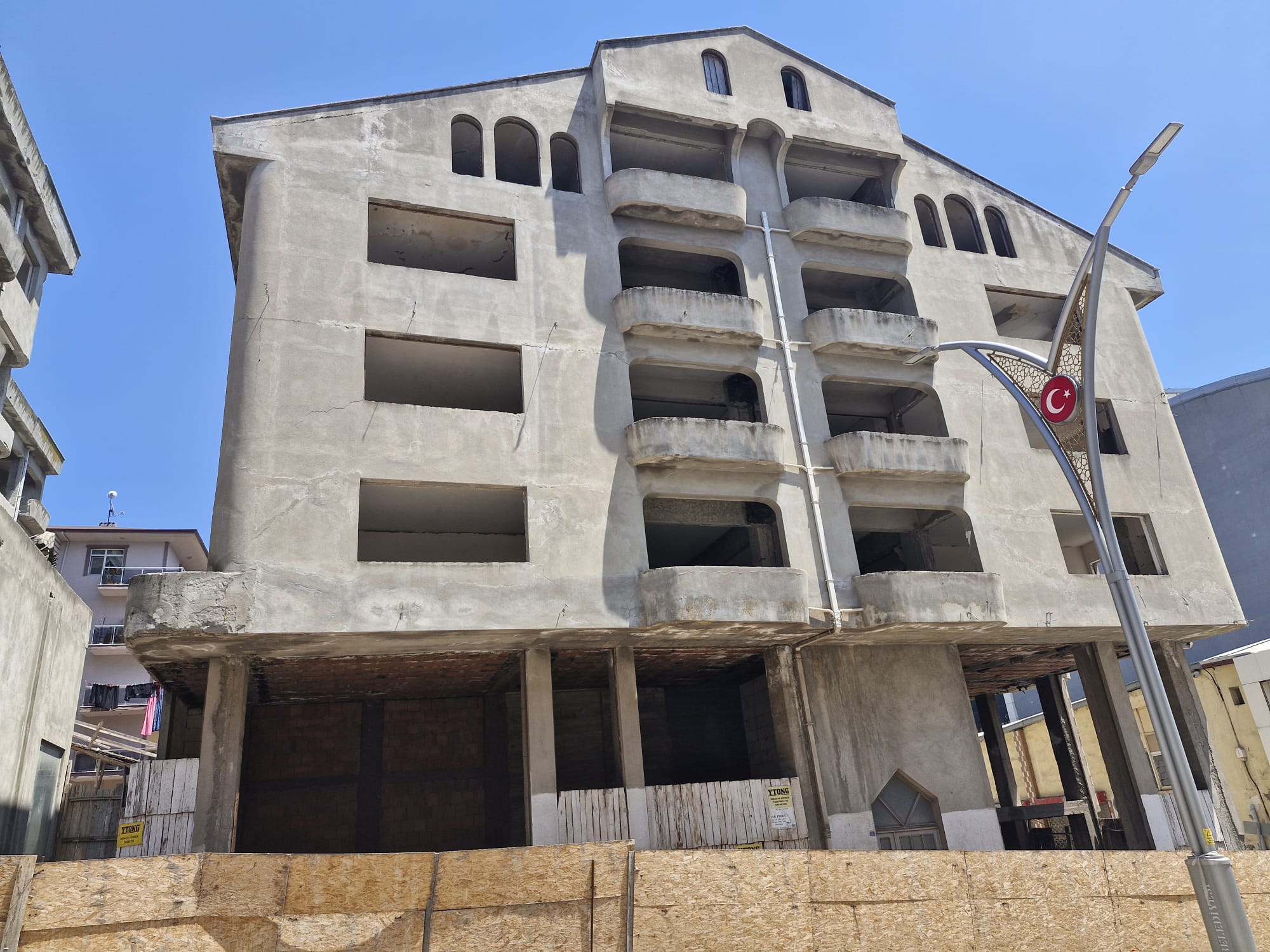Derince’de Yarım Kalan Proje Yıllardır Olduğu Yerde Sayıyor (2)