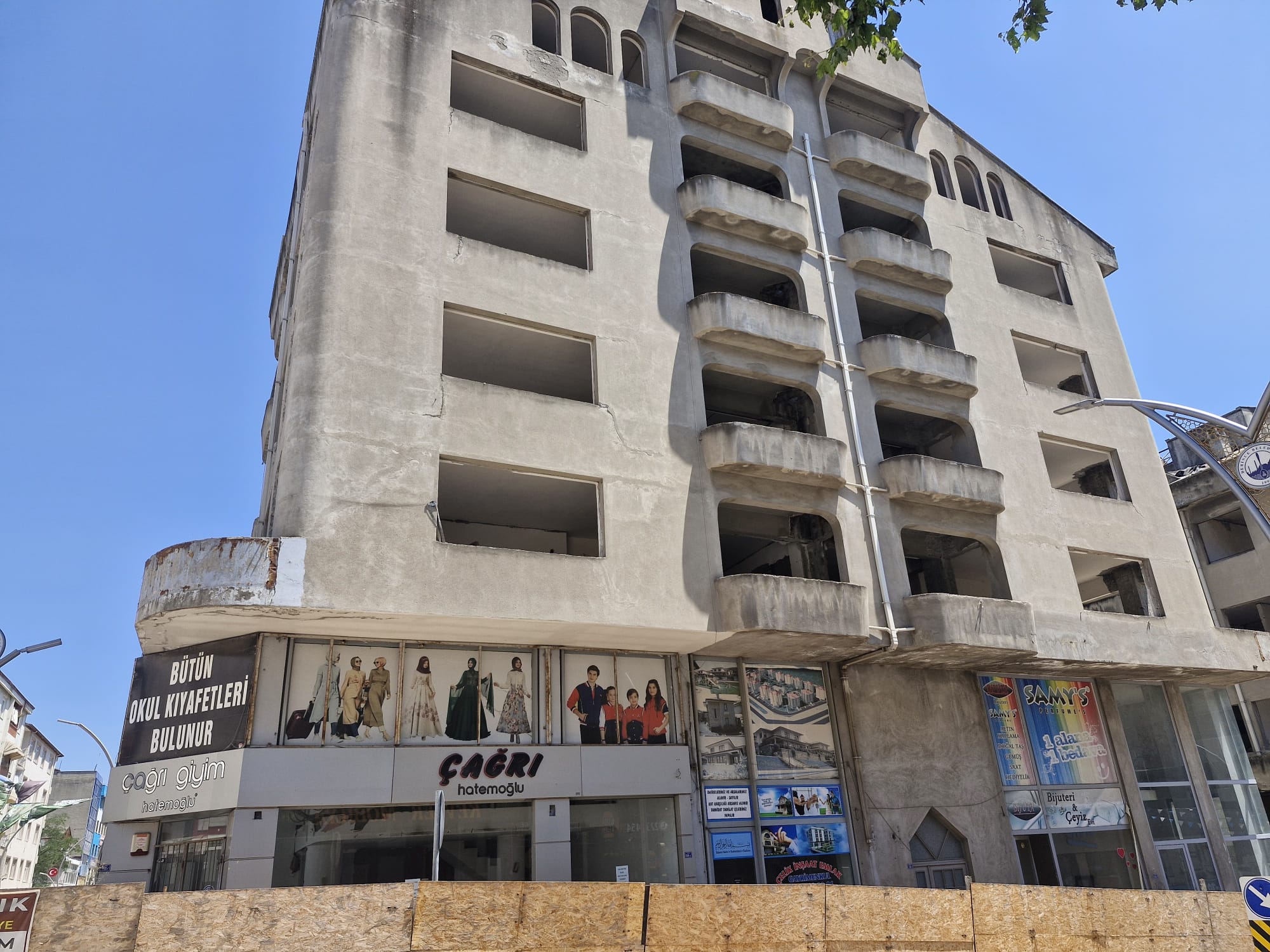 Derince’de Yarım Kalan Proje Yıllardır Olduğu Yerde Sayıyor (3)