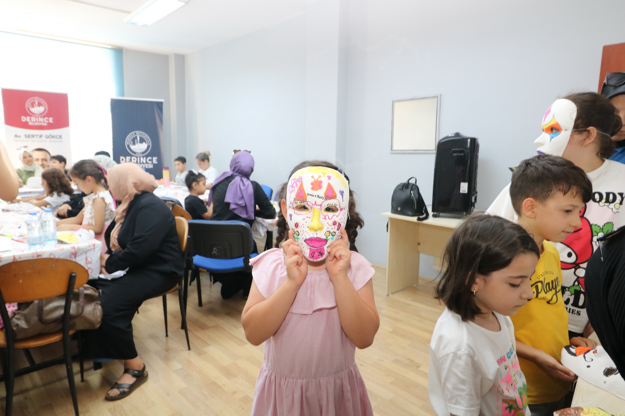Derince’de Yaz Neşesi! Çocuklar Atölyelerde Yeteneklerini Konuşturuyor (5)