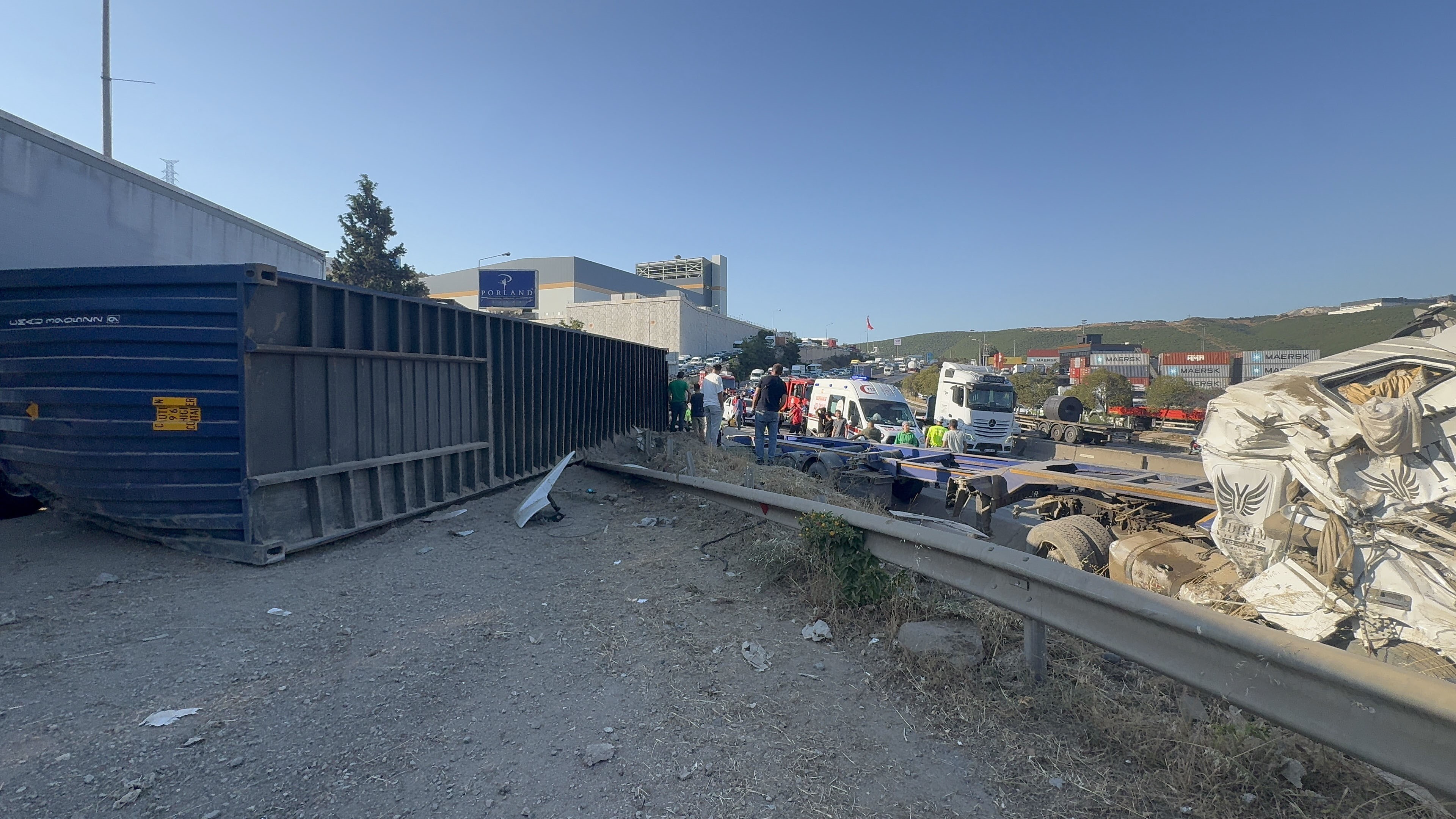 Dilovası Rampası’nda Zincirleme Kaza! Can Kaybı Ve Yaralılar Var (10)