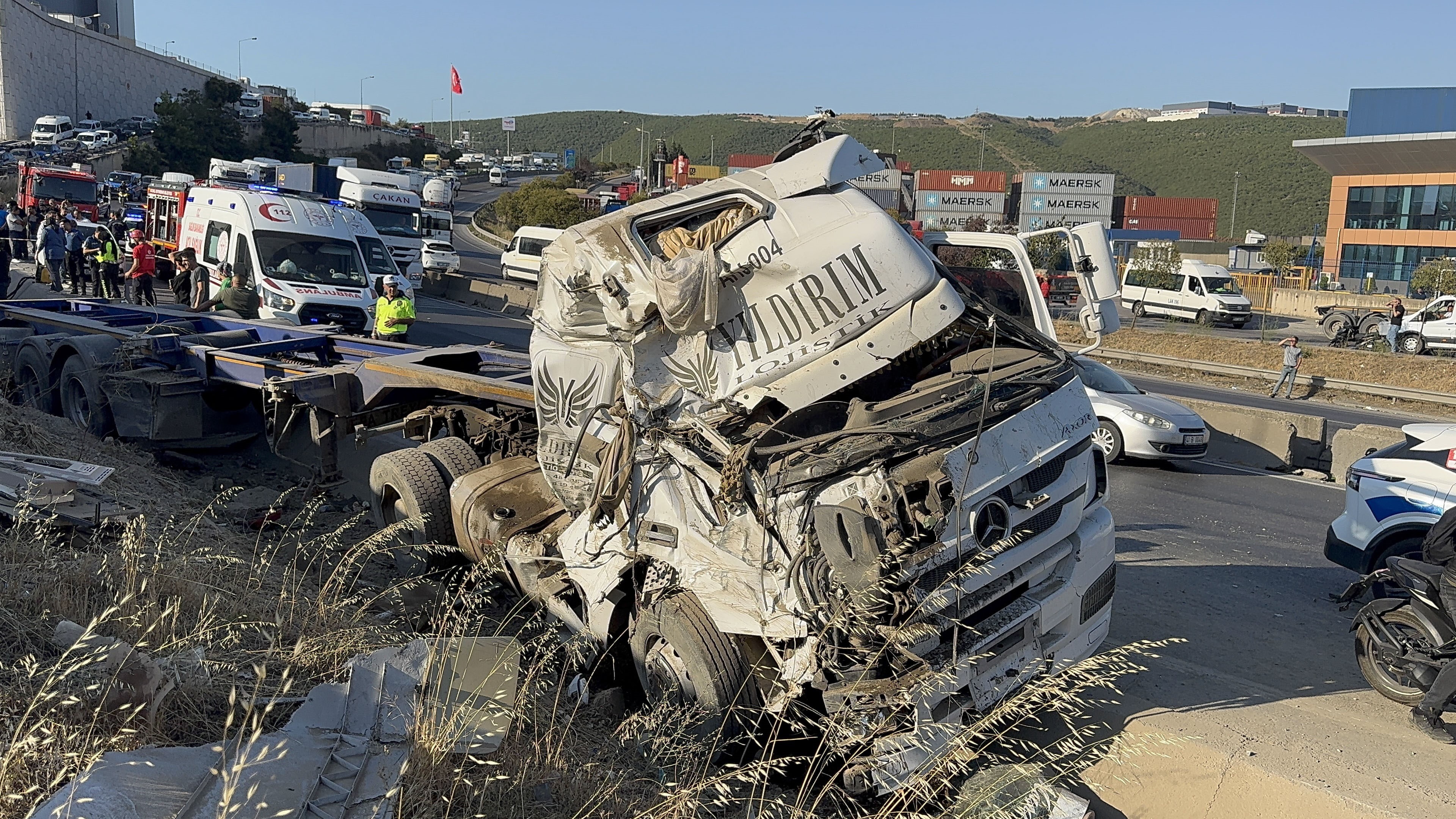 Dilovası Rampası’nda Zincirleme Kaza! Can Kaybı Ve Yaralılar Var (12)