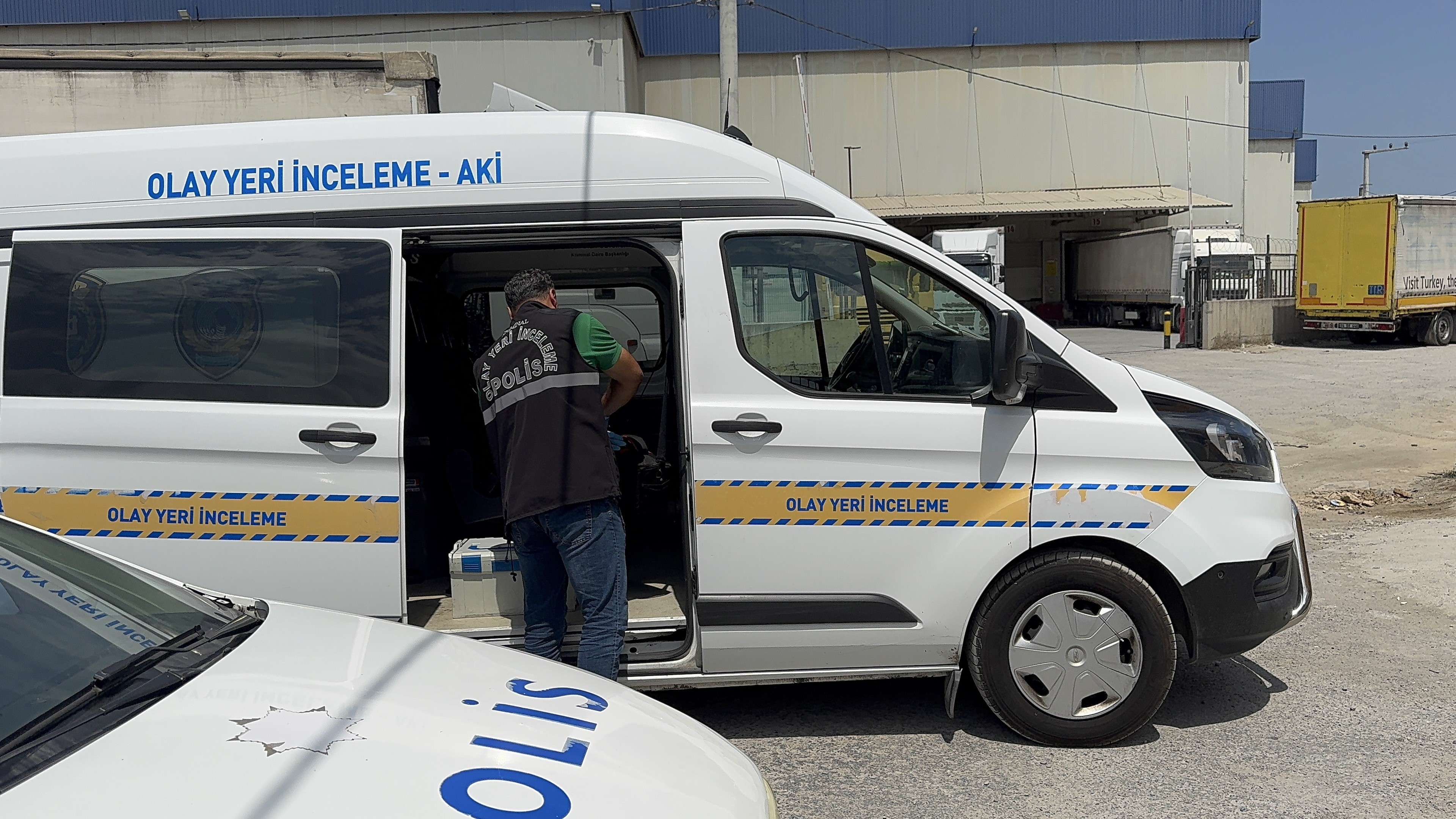 Gebze'de Feci Iş Kazası! Damper Kapağına Sıkışan Şoför Hayatını Kaybetti (7)
