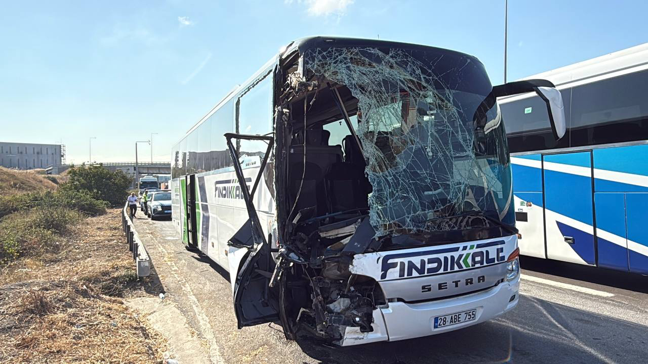 Gebze’de Zincirleme Kaza! 1’I Ağır 7 Kişi Yaralandı (2)