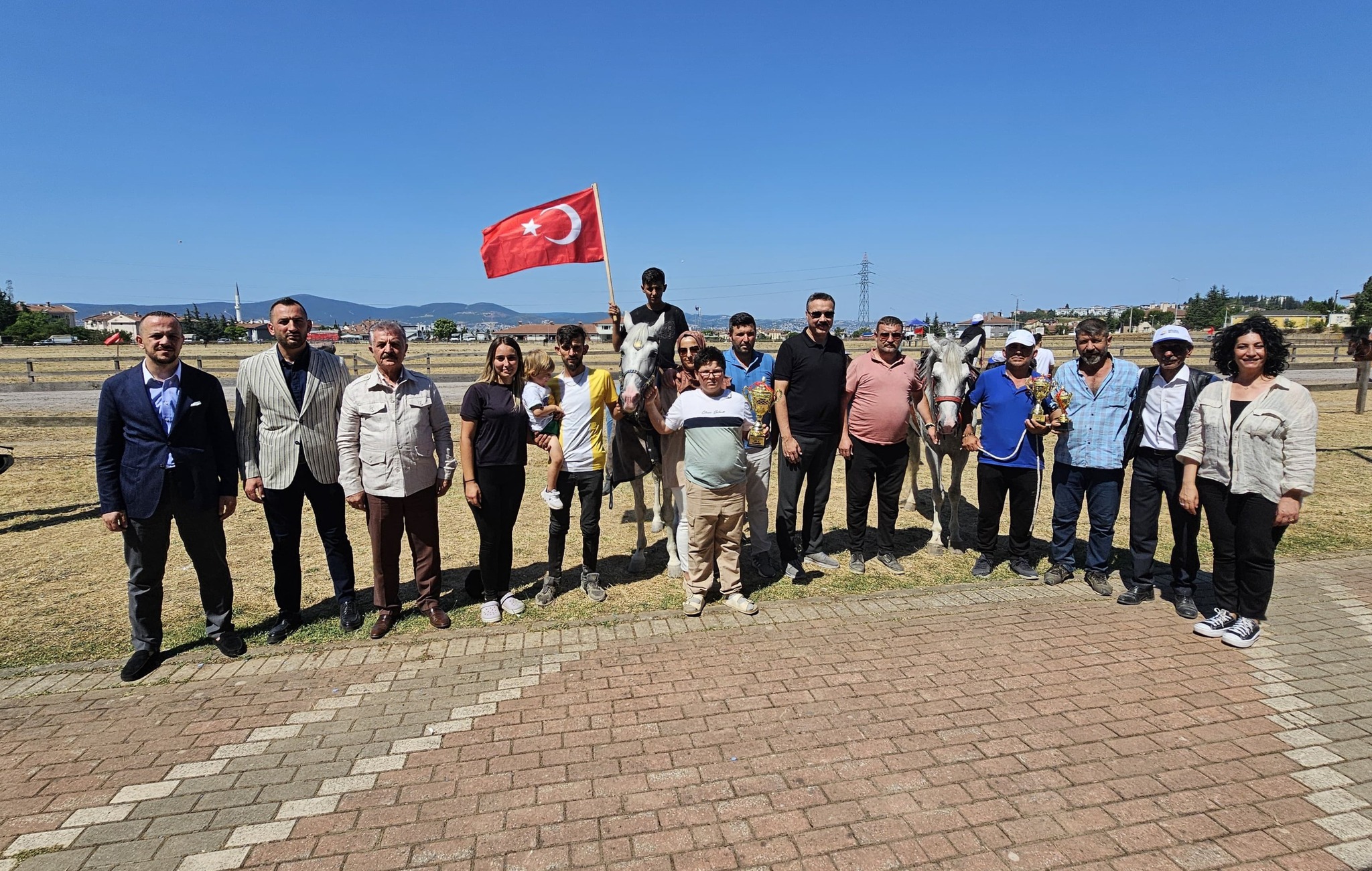 Gölcük’te Nefes Kesen Rahvan At Yarışları! 107 At Kıyasıya Yarıştı (1)