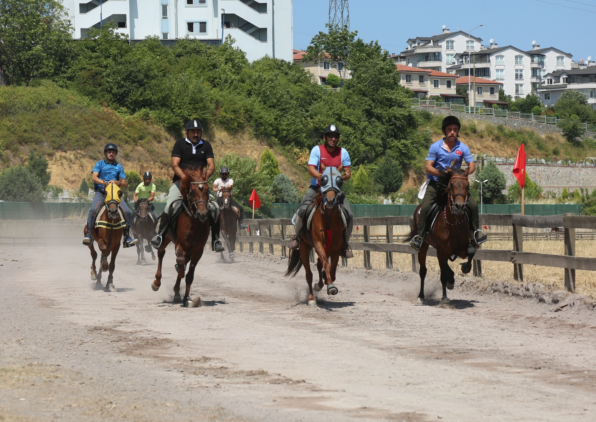 Gölcük’te Nefes Kesen Rahvan At Yarışları! 107 At Kıyasıya Yarıştı (6)