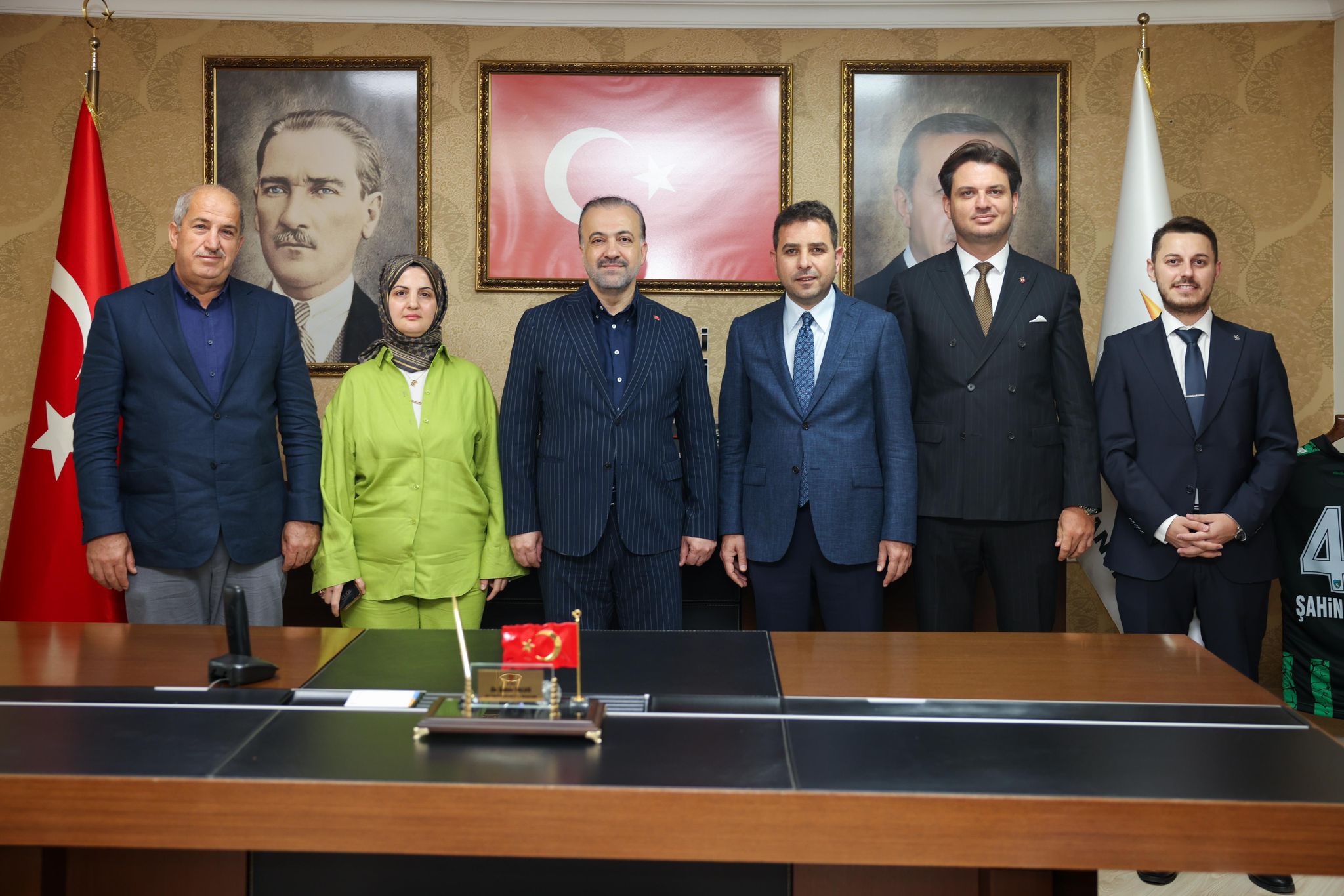 İshak Gazel’den Ak Parti Kocaeli İl Başkanlığı’na Ziyaret