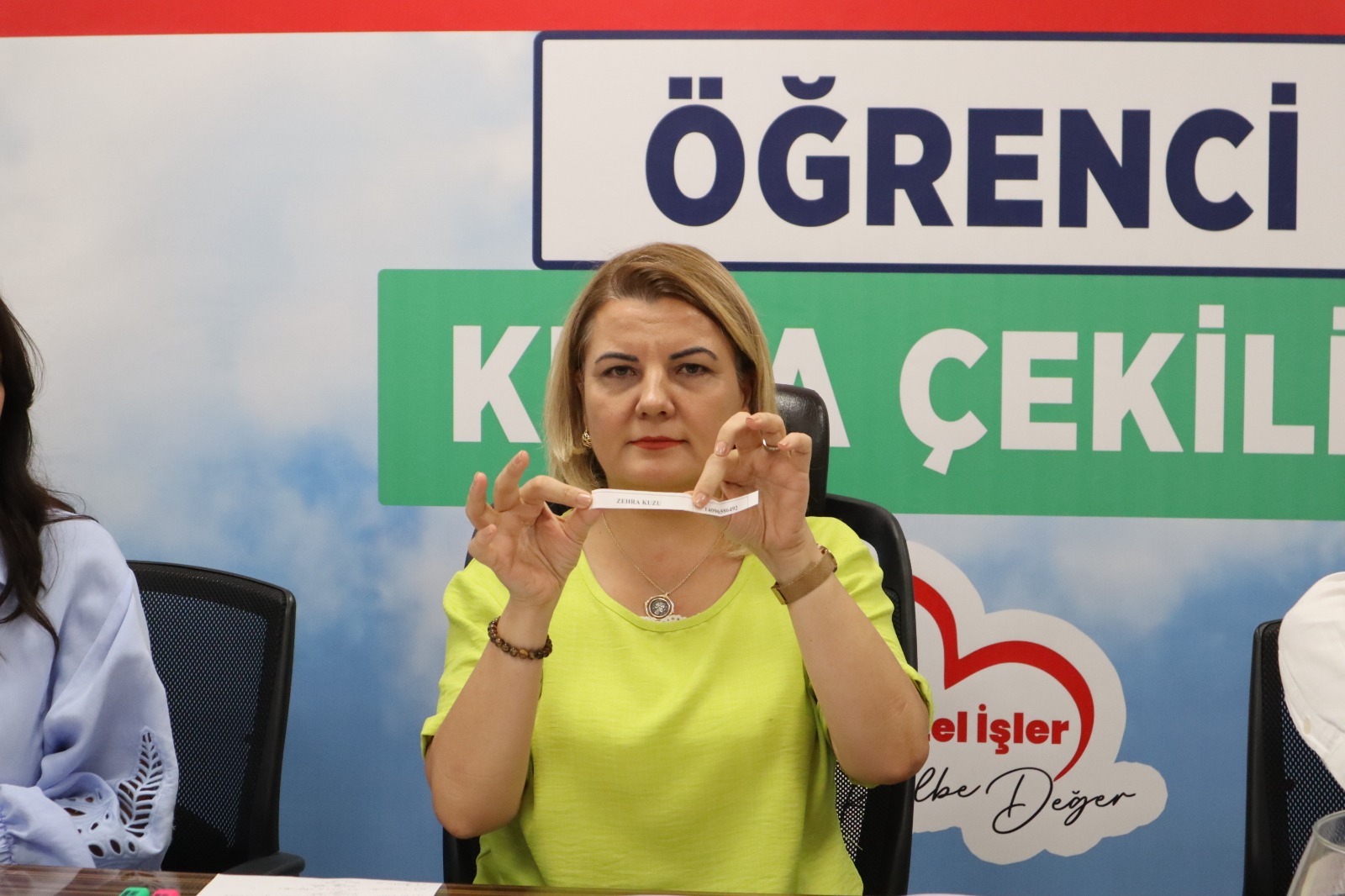 Izmit Belediyesi Çinar Çocuk Evleri Için Noter Huzurunda Kura Çekimi (2)