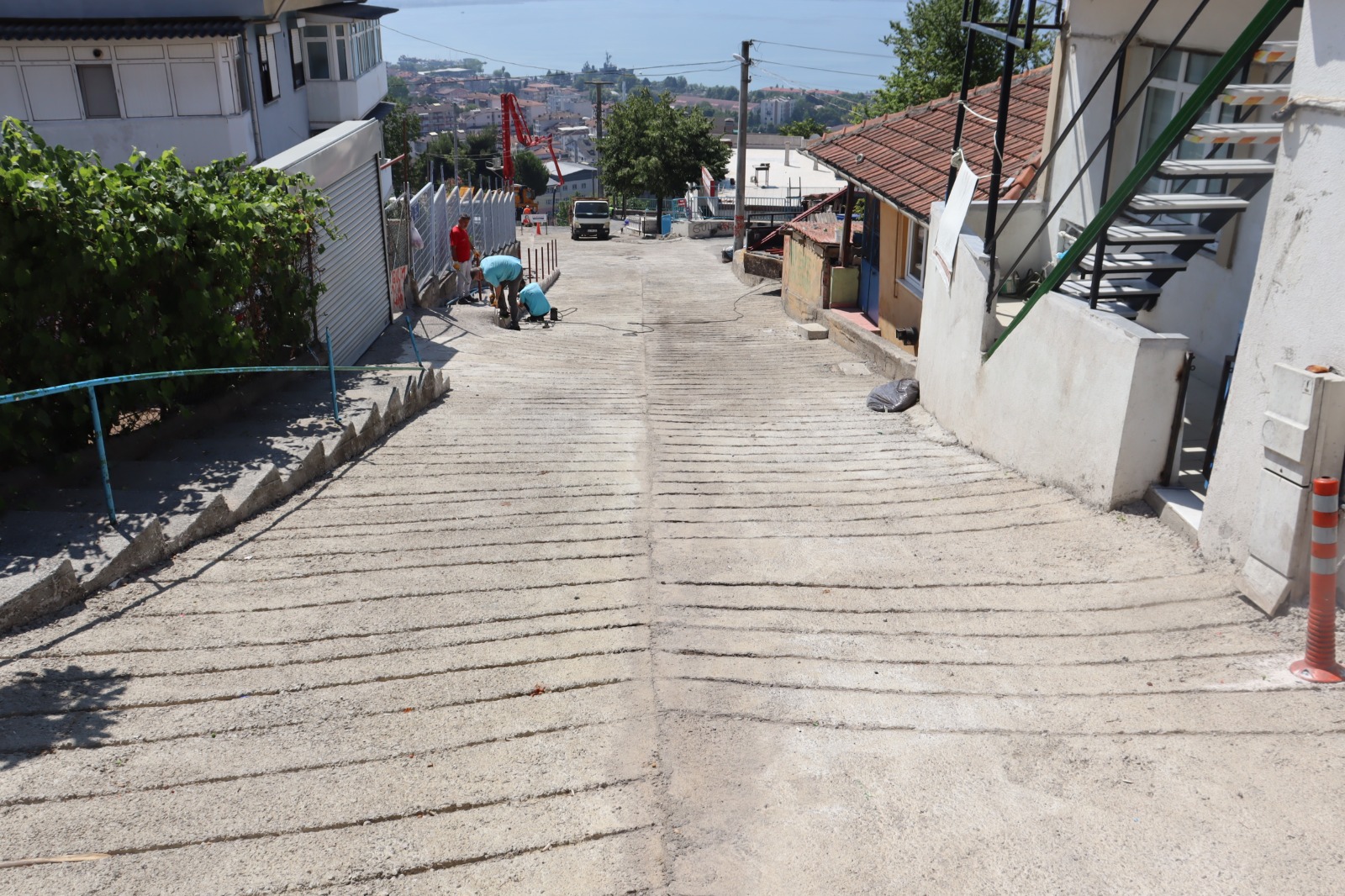 Izmit Belediyesi Nese Sokak'ta 20 Yillik Ulasim Sorununu Çözdü (1)