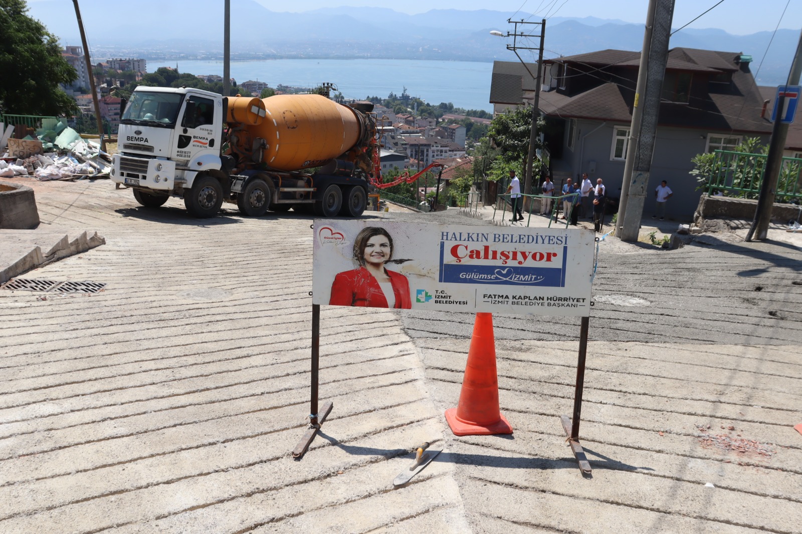 Izmit Belediyesi Nese Sokak'ta 20 Yillik Ulasim Sorununu Çözdü (3)
