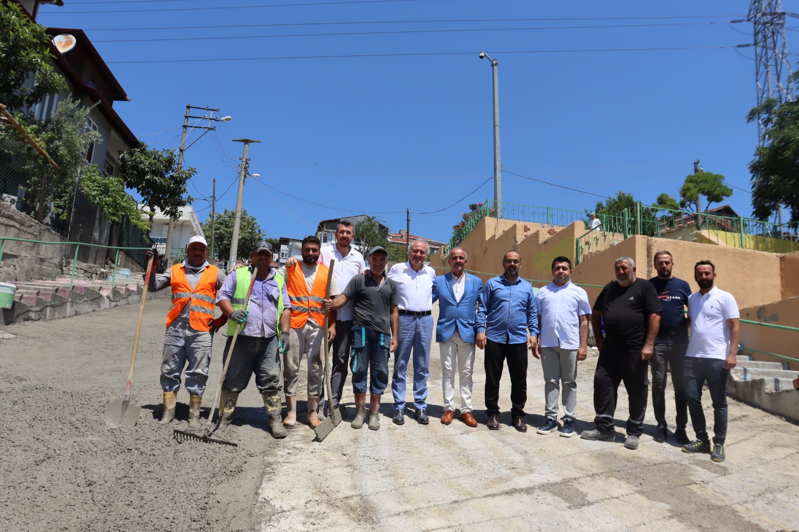 Izmit Belediyesi Nese Sokak'ta 20 Yillik Ulasim Sorununu Çözdü (5)
