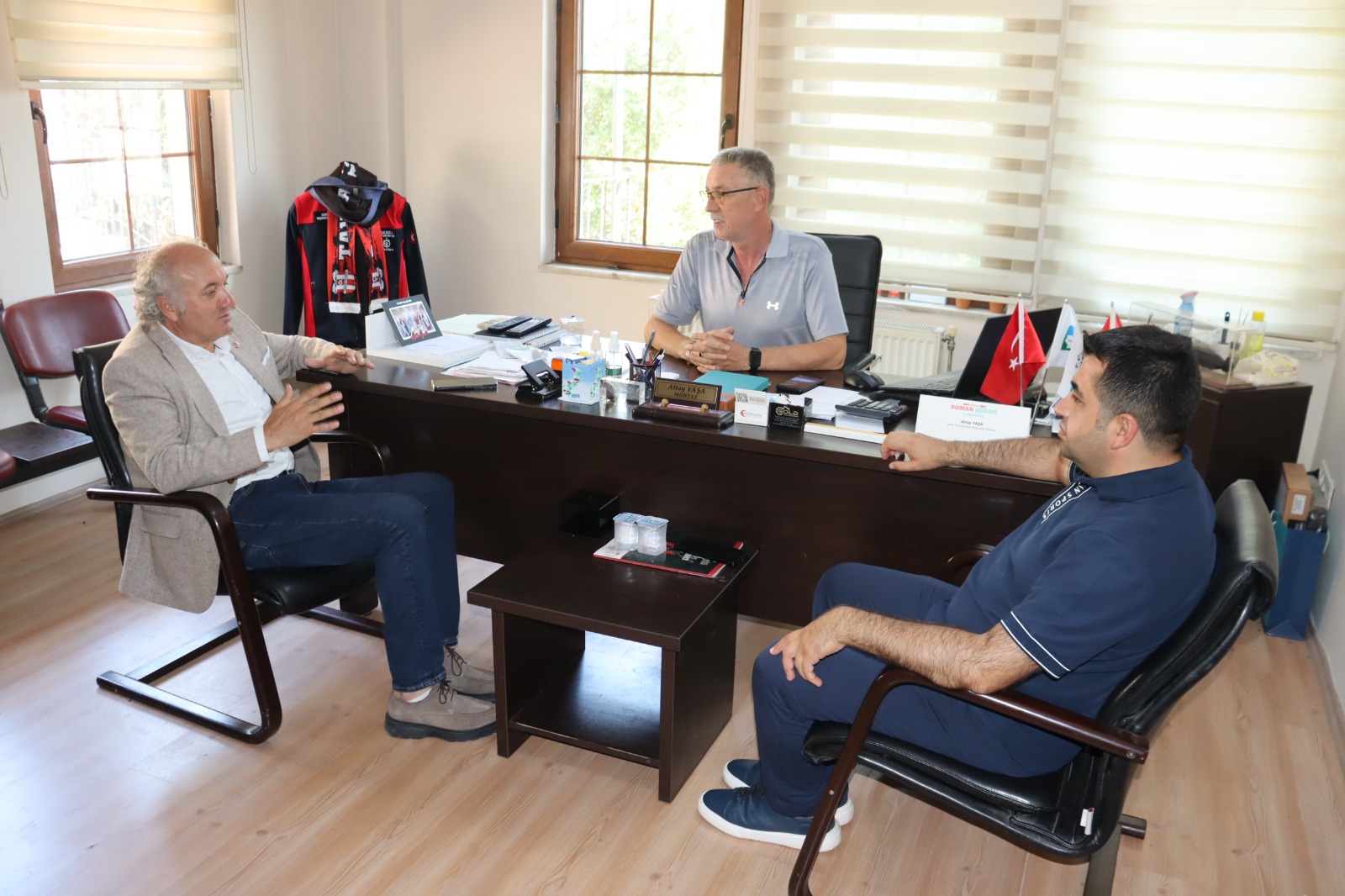 İzmit Belediyesi’nden Mahallelere Yakın Takip (4)
