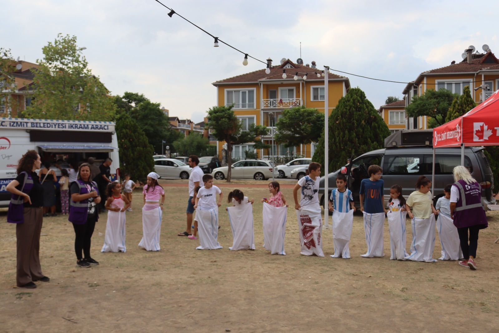 İzmit Belediyesi’nden Yahya Kaptan’da Geleneksel Oyun Şenliği (2)