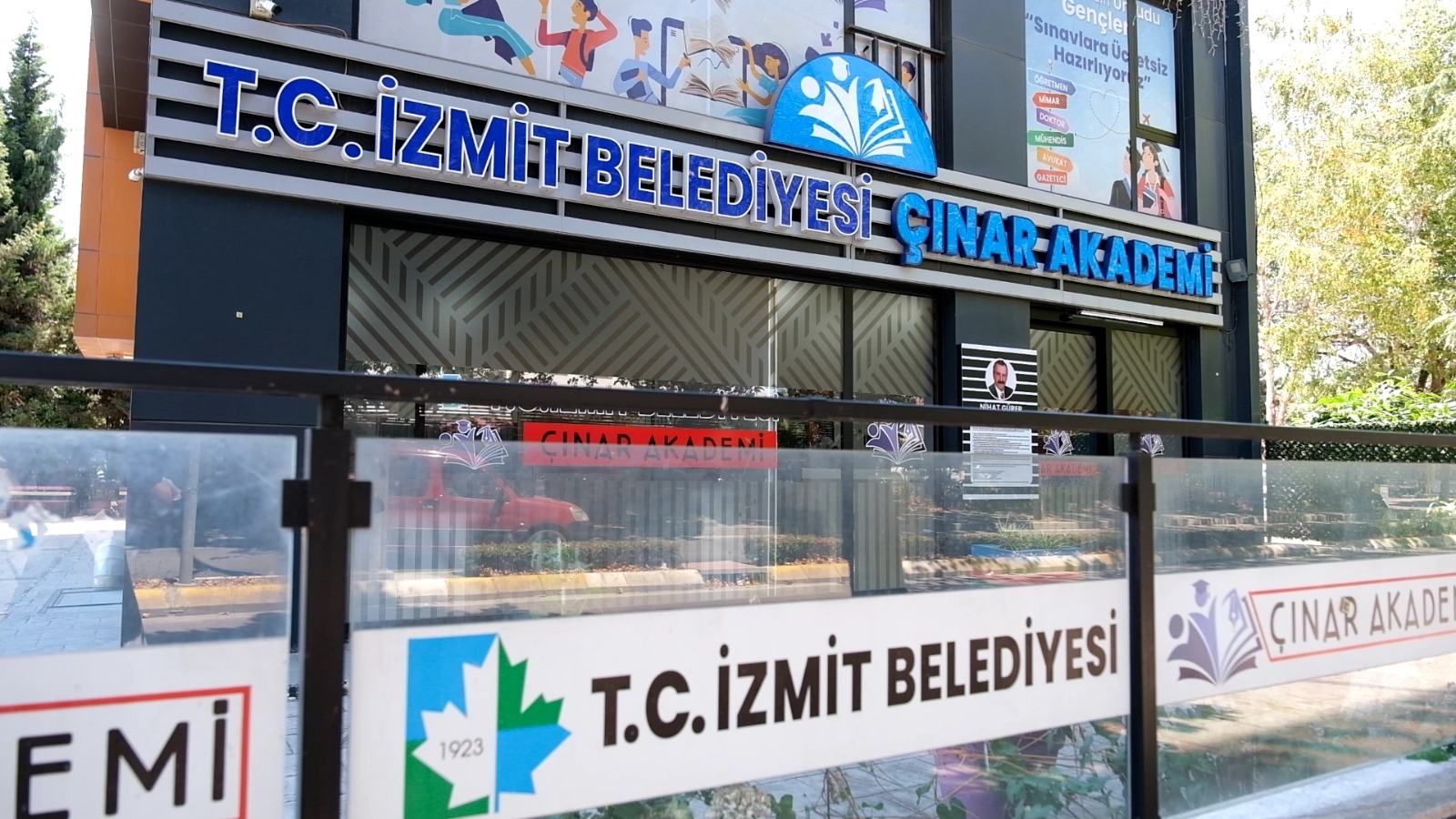 İzmit Belediyesi’nden Yks Tercih Döneminde Ücretsiz Danışmanlık Hizmeti (4)