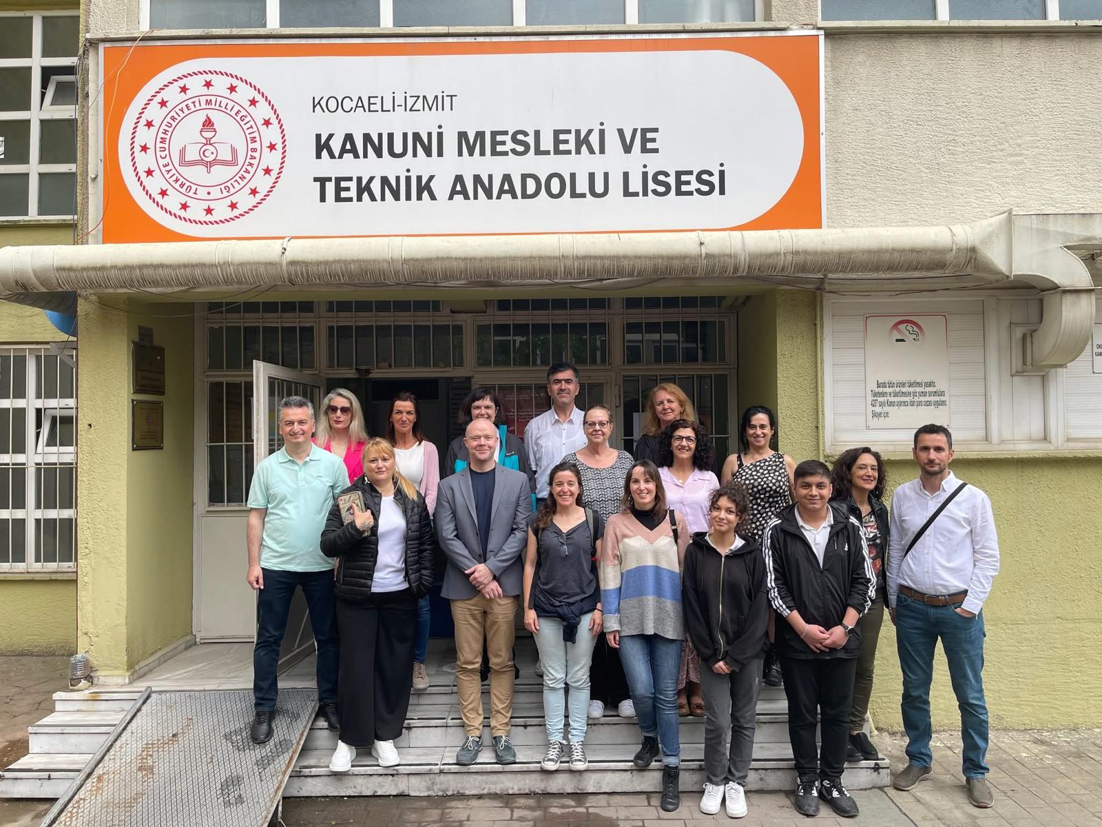 İzmit Kanuni Mtal'den Uluslararası Başarı (6)